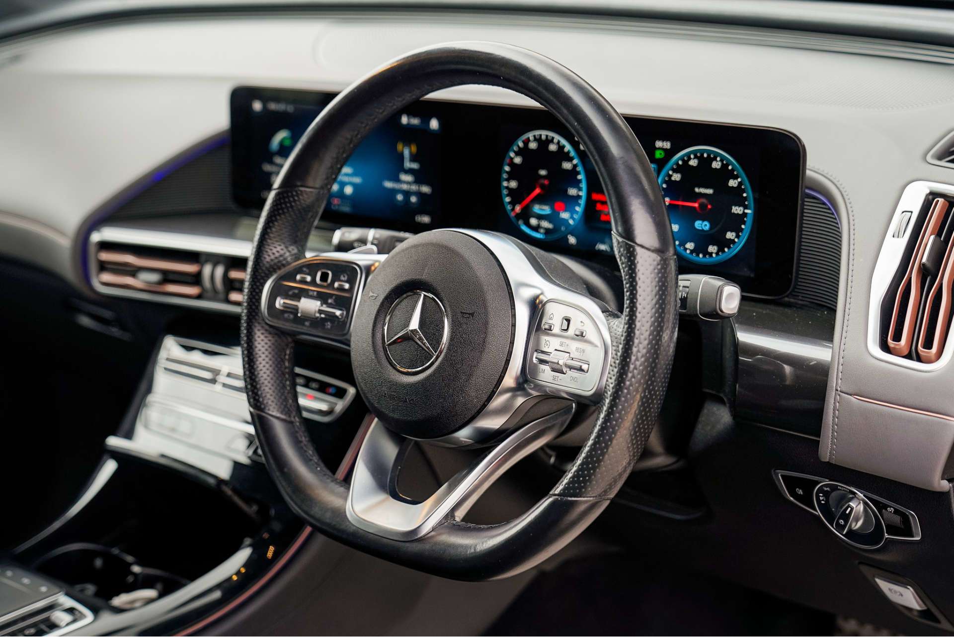 MERCEDES-BENZ EQC EQC 400 80kWh AMG Line SUV 5dr Electric Auto 4MATIC (408 ps) For Sale
