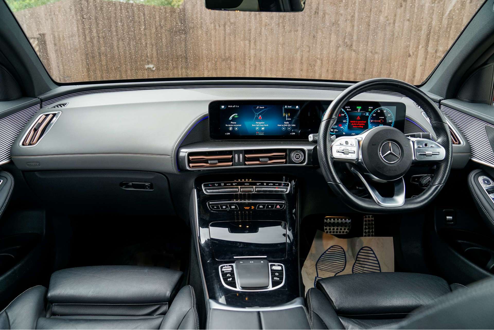 MERCEDES-BENZ EQC EQC 400 80kWh AMG Line SUV 5dr Electric Auto 4MATIC (408 ps) For Sale