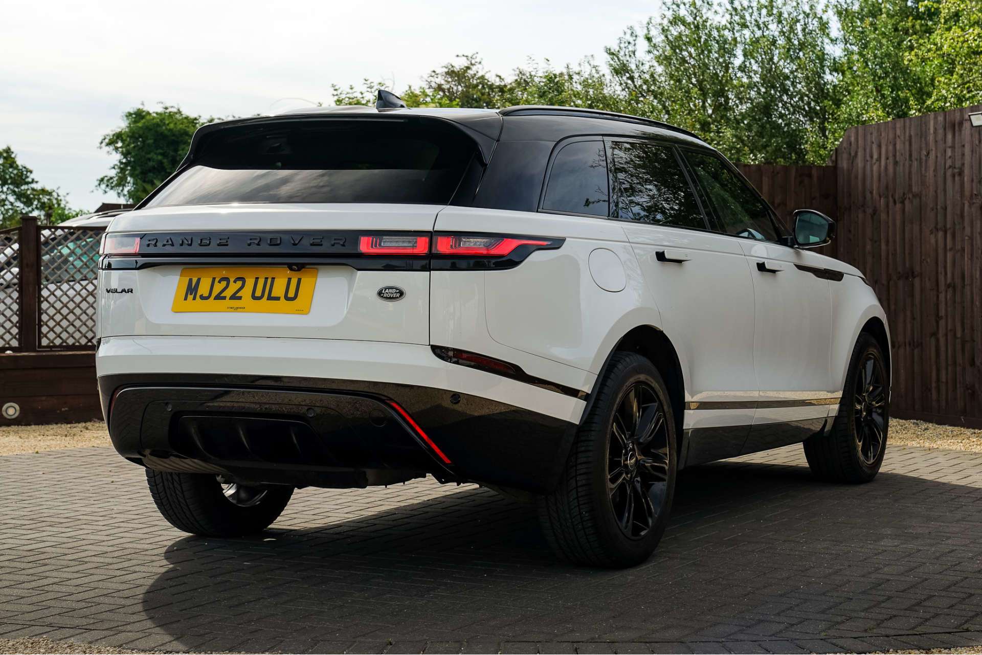 LAND ROVER RANGE ROVER VELAR 2.0 D200 MHEV Edition SUV 5dr Diesel Auto 4WD Euro 6 (s/s) (204 ps) For Sale