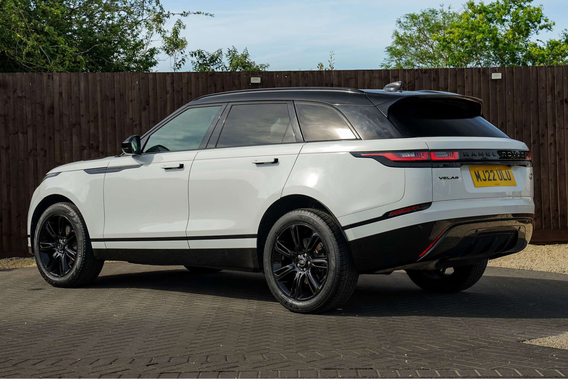 LAND ROVER RANGE ROVER VELAR 2.0 D200 MHEV Edition SUV 5dr Diesel Auto 4WD Euro 6 (s/s) (204 ps) For Sale