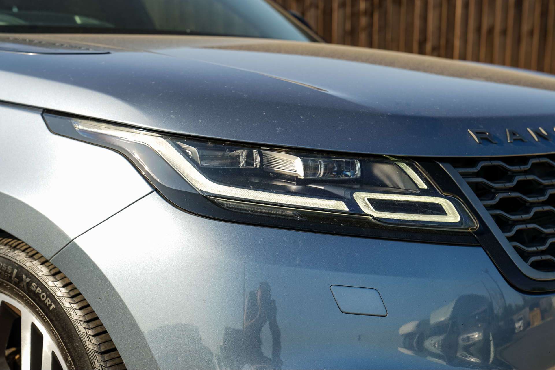 LAND ROVER RANGE ROVER VELAR 2.0 D240 R-Dynamic HSE SUV 5dr Diesel Auto 4WD Euro 6 (s/s) (240 ps) For Sale