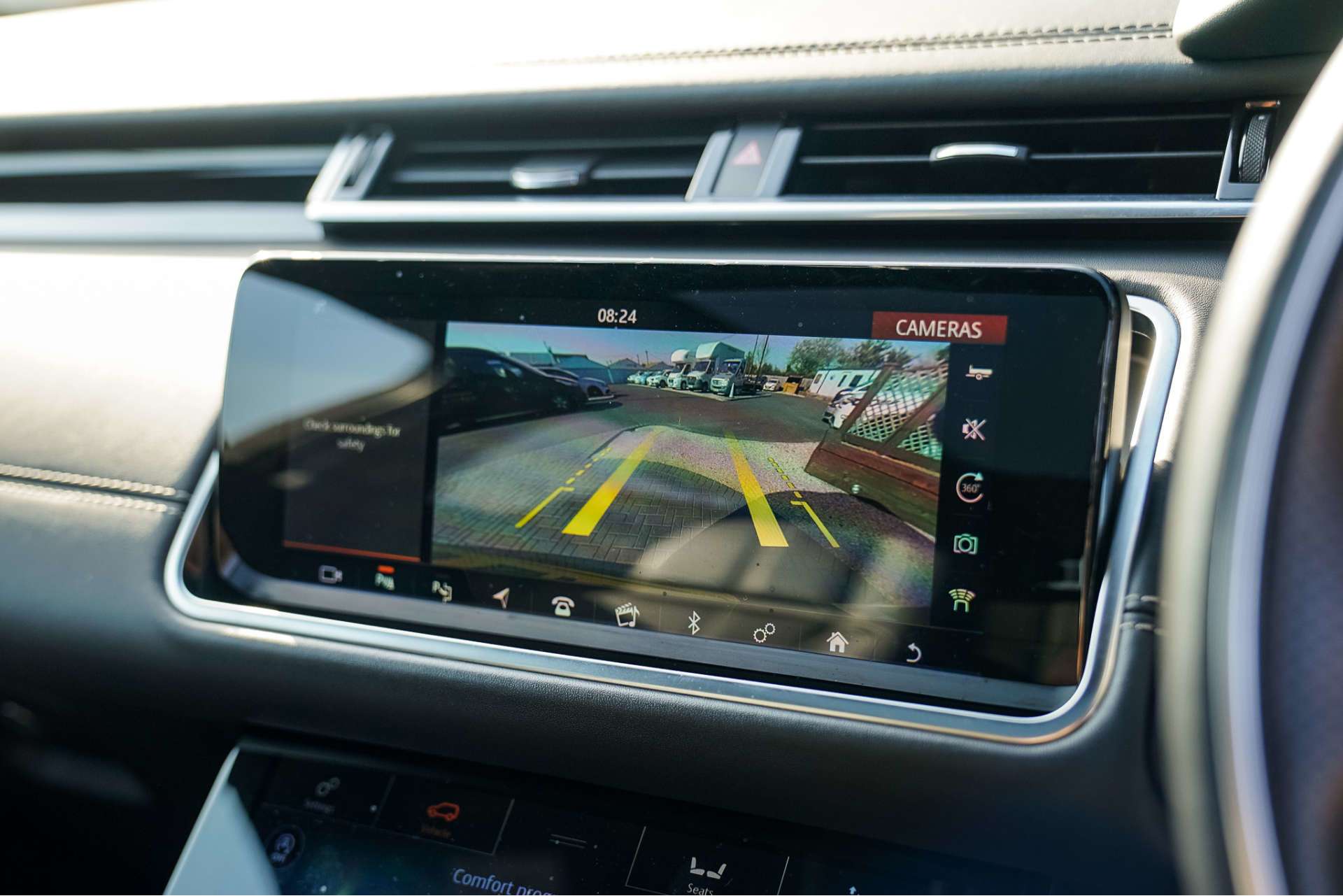 LAND ROVER RANGE ROVER VELAR 2.0 D240 R-Dynamic HSE SUV 5dr Diesel Auto 4WD Euro 6 (s/s) (240 ps) For Sale