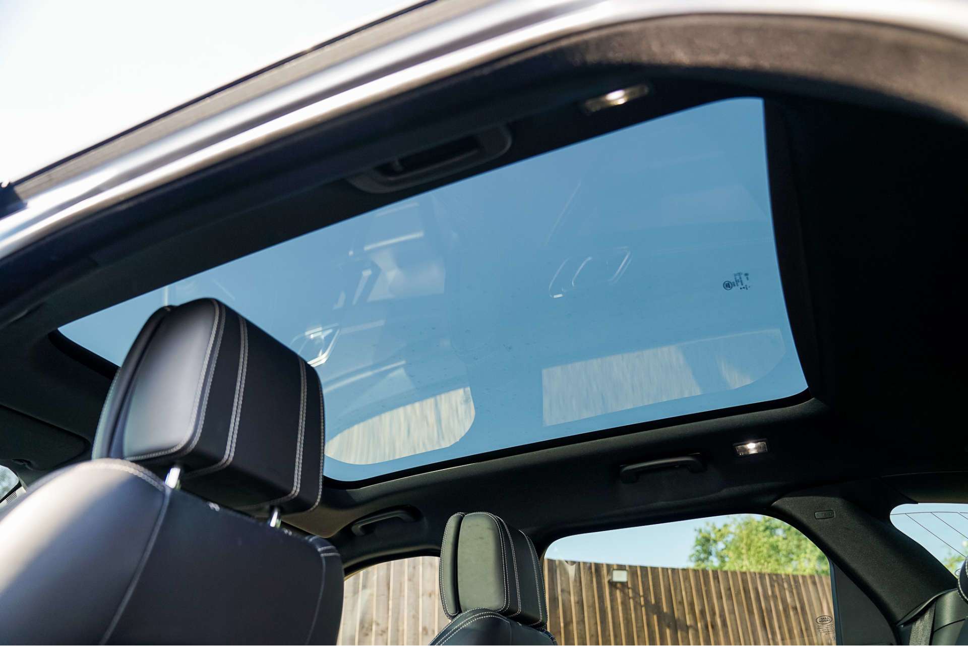 LAND ROVER RANGE ROVER VELAR 2.0 D240 R-Dynamic HSE SUV 5dr Diesel Auto 4WD Euro 6 (s/s) (240 ps) For Sale
