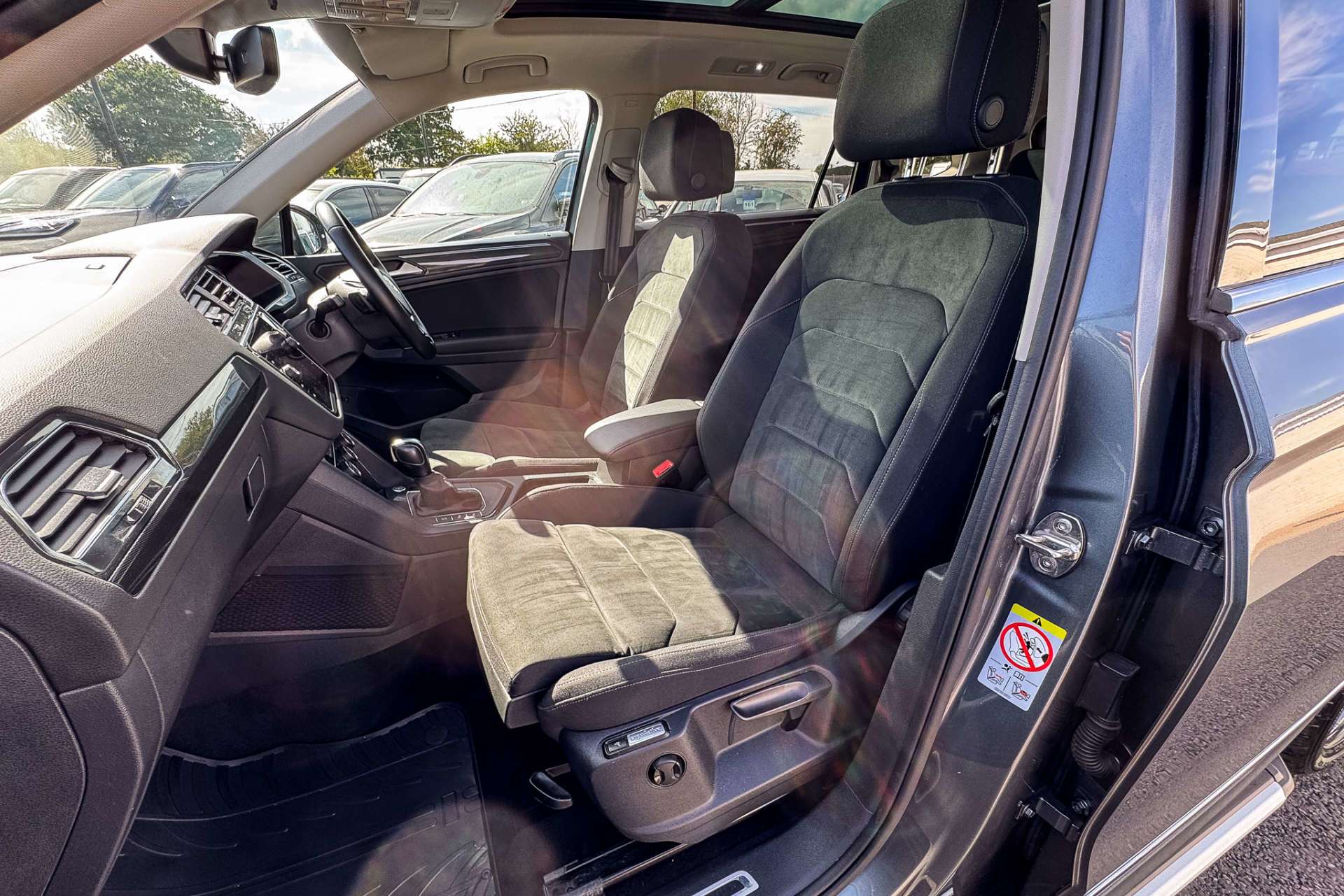 VOLKSWAGEN TIGUAN 1.5 Tiguan Allspace SEL TSi Evo Semi-Auto 5dr For Sale