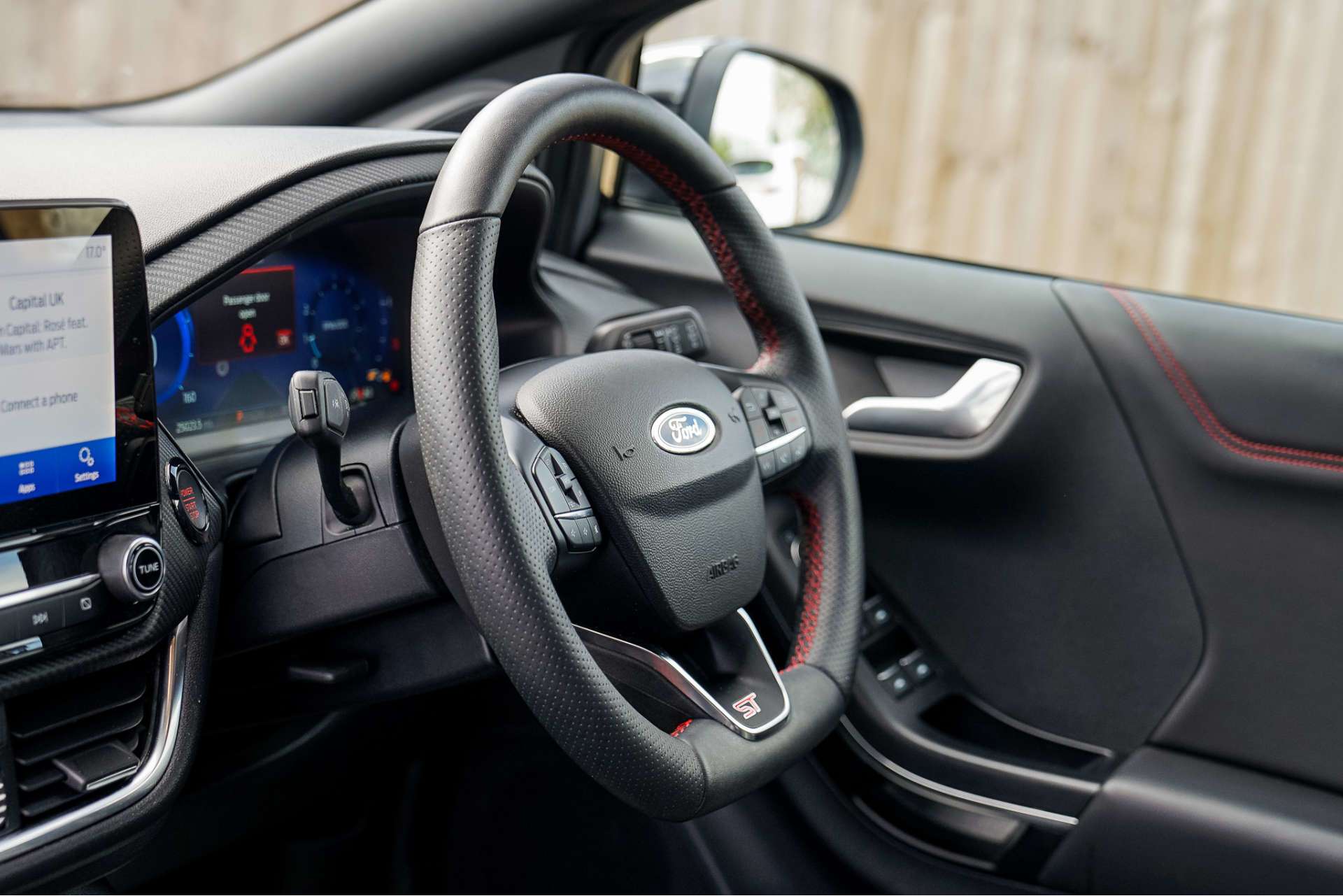 FORD PUMA 1.0T EcoBoost MHEV ST SUV 5dr Petrol Hybrid DCT Euro 6 (s/s) (170 ps) For Sale