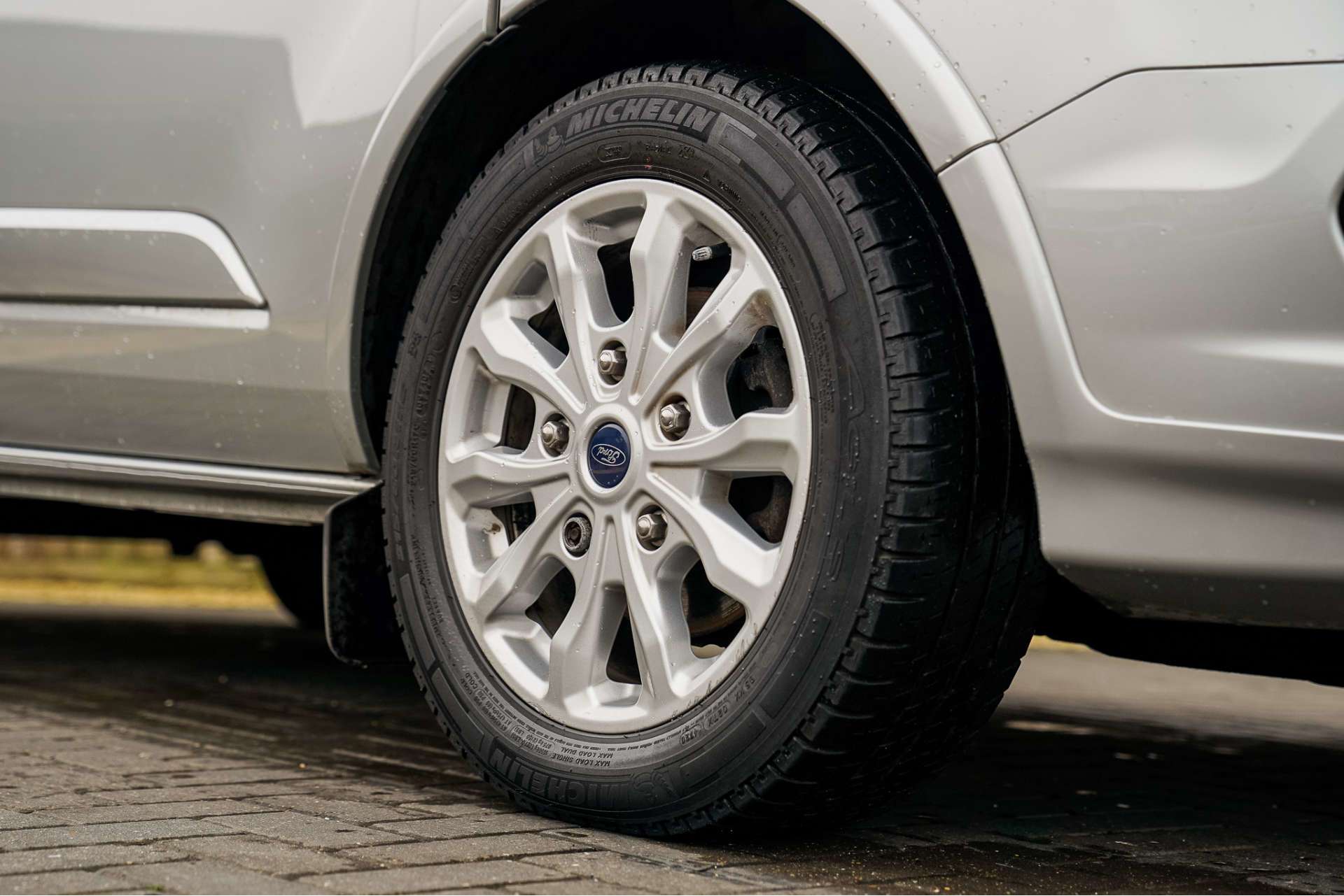 FORD TOURNEO CUSTOM 2.0 Tourneo Custom 320 Titanium EcoBlue Auto 4dr For Sale