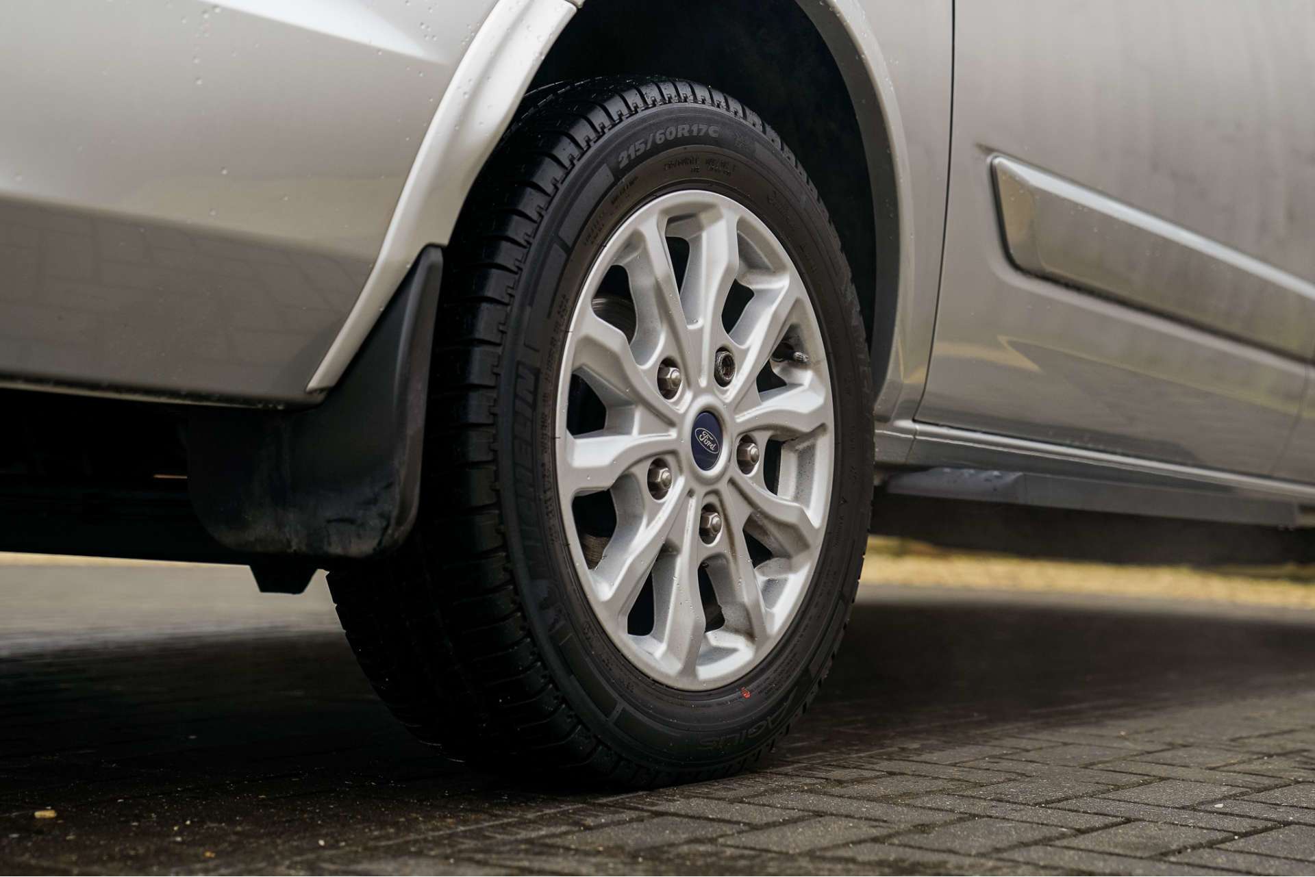 FORD TOURNEO CUSTOM 2.0 Tourneo Custom 320 Titanium EcoBlue Auto 4dr For Sale