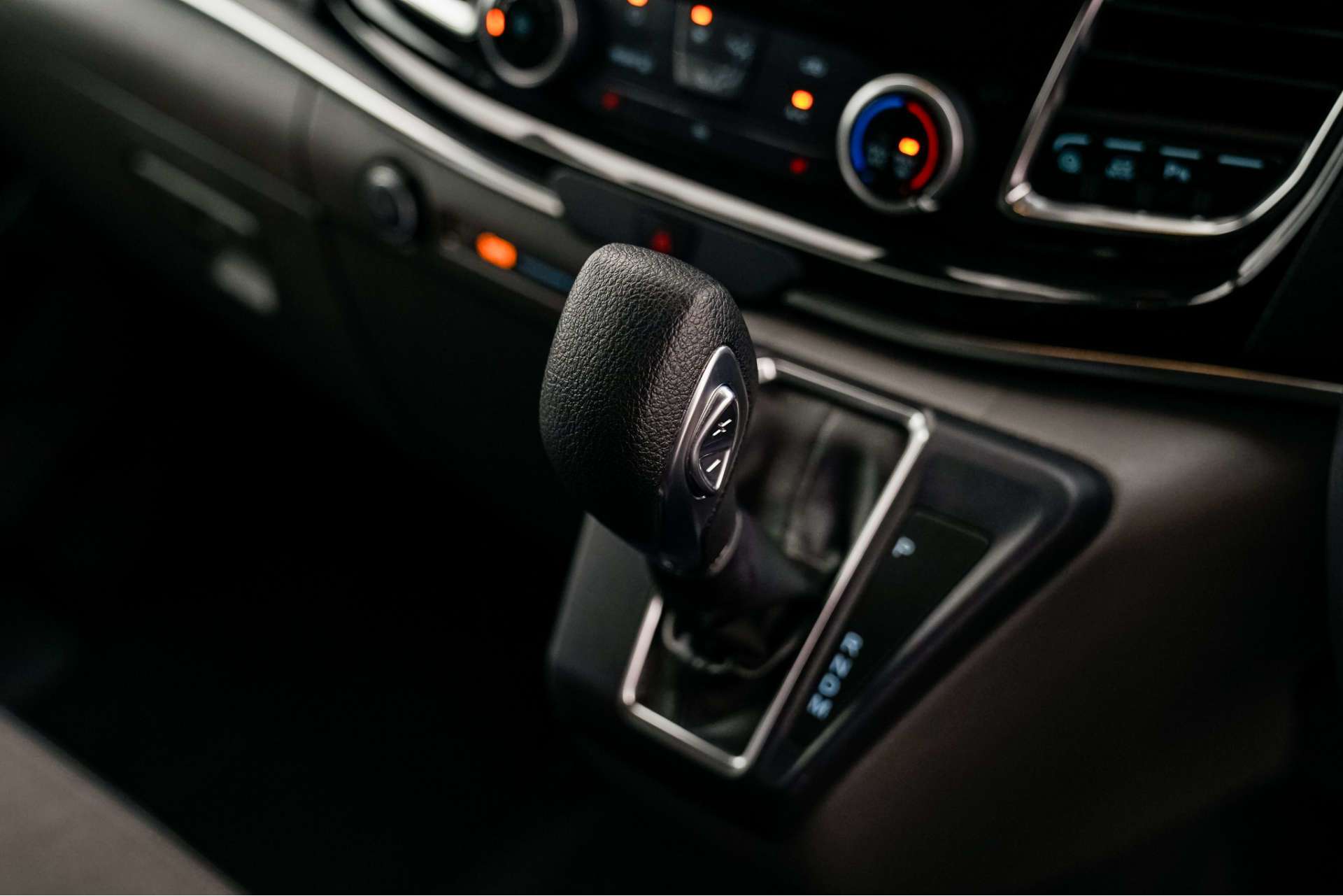 FORD TOURNEO CUSTOM 2.0 Tourneo Custom 320 Titanium EcoBlue Auto 4dr For Sale