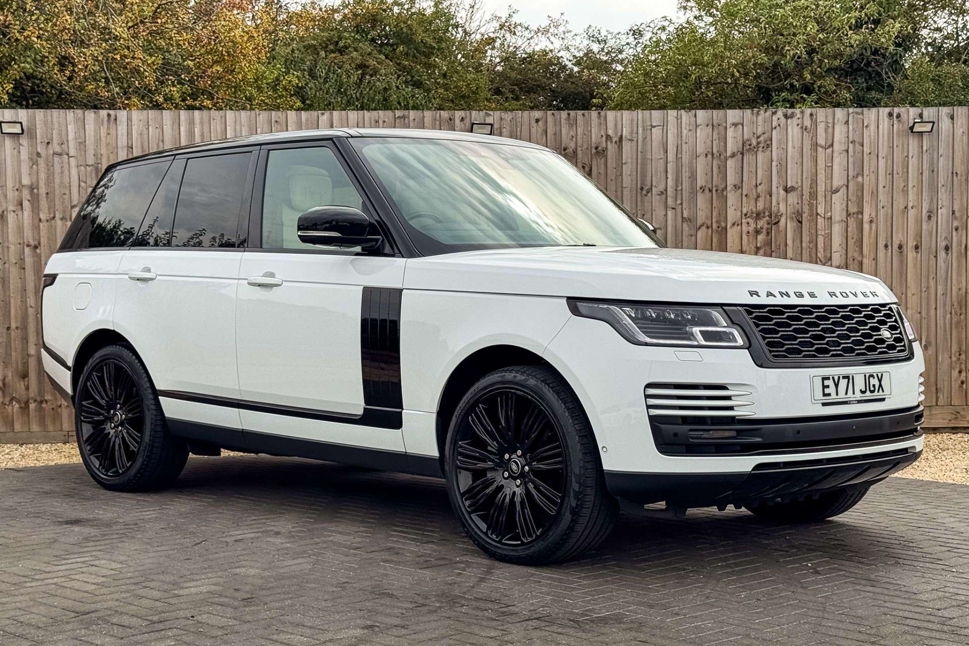 LAND ROVER RANGE ROVER 3.0 Range Rover Westminister Black D MHEV Auto 4WD 5dr For Sale