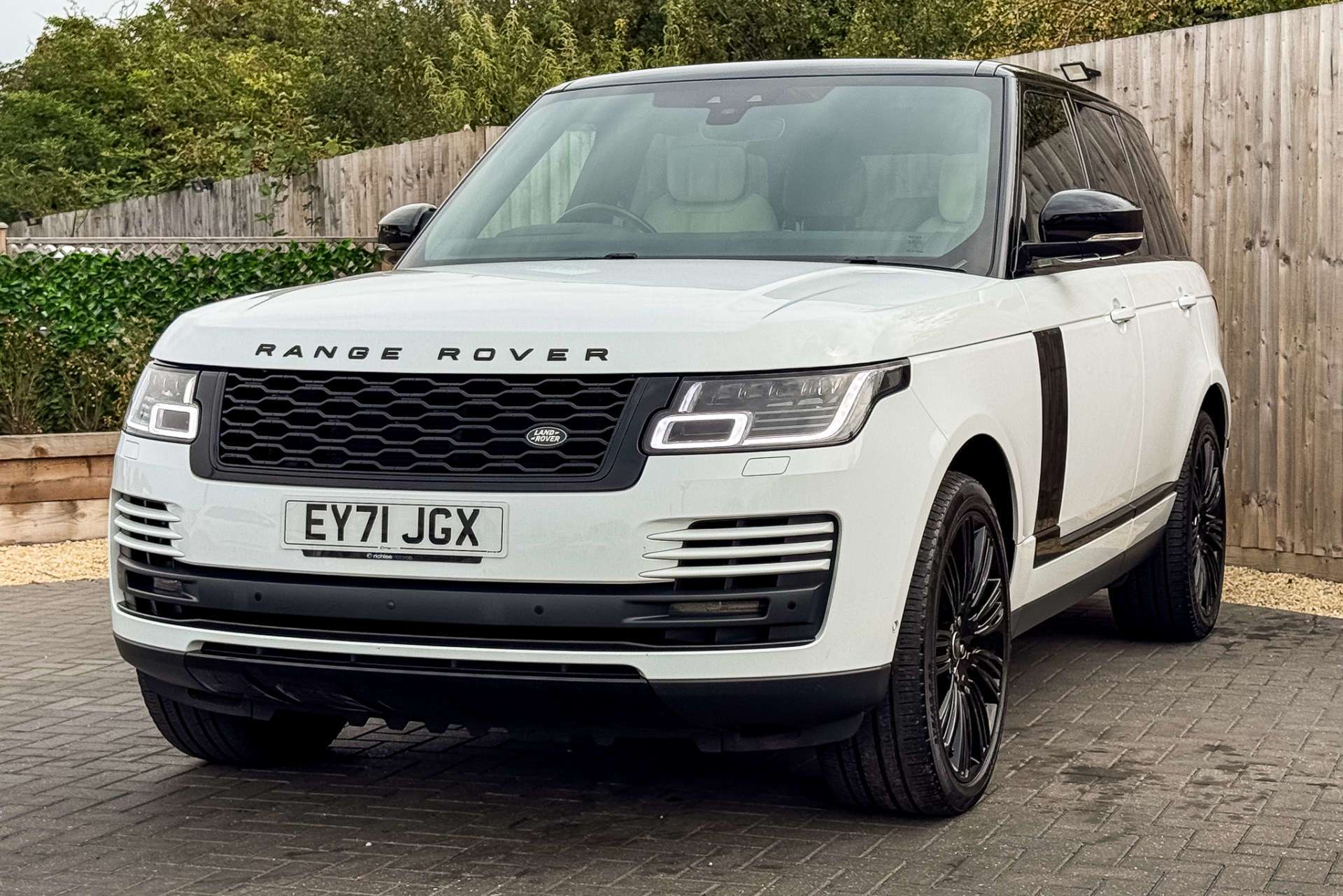 LAND ROVER RANGE ROVER 3.0 Range Rover Westminister Black D MHEV Auto 4WD 5dr For Sale