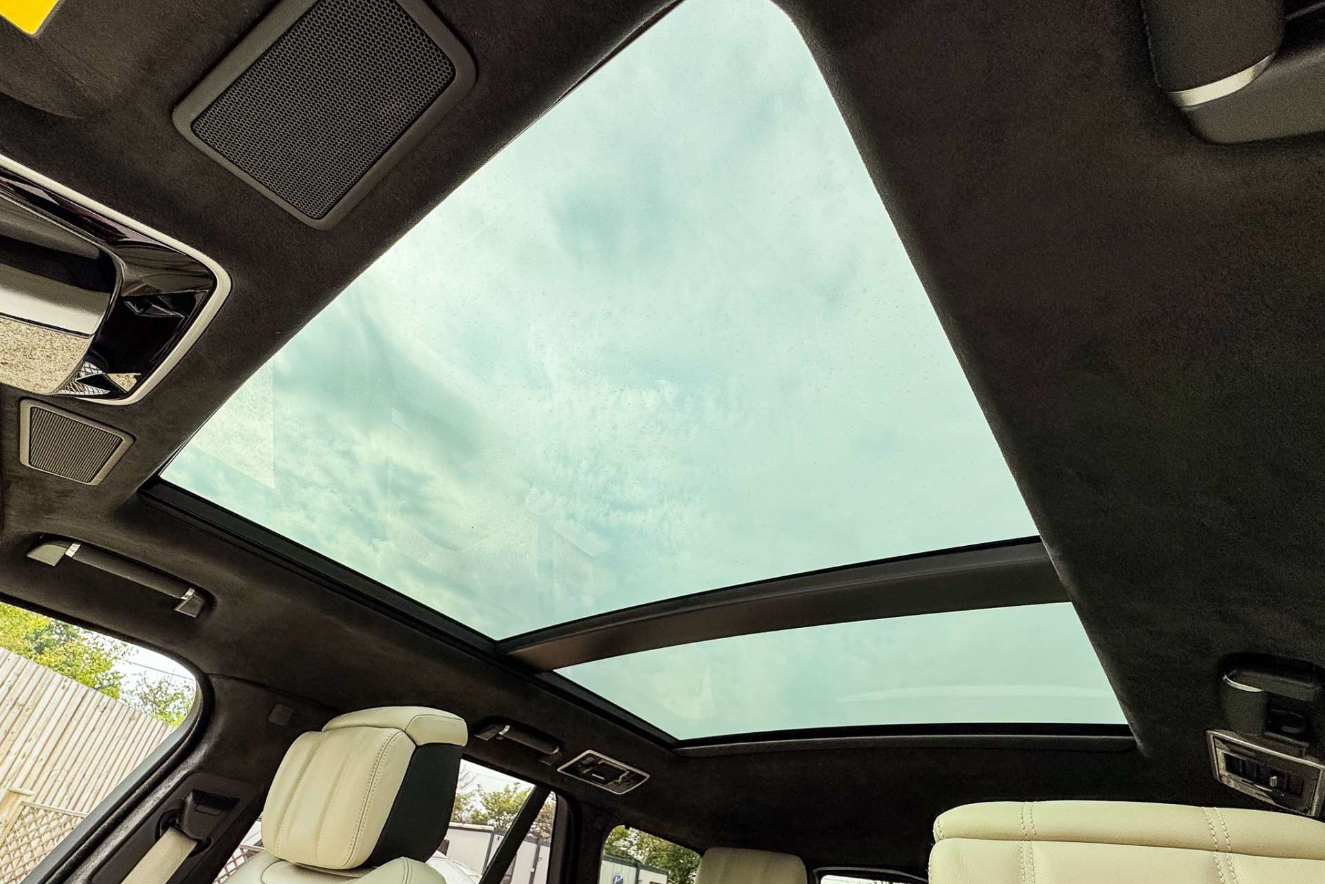 LAND ROVER RANGE ROVER 3.0 Range Rover Westminister Black D MHEV Auto 4WD 5dr For Sale