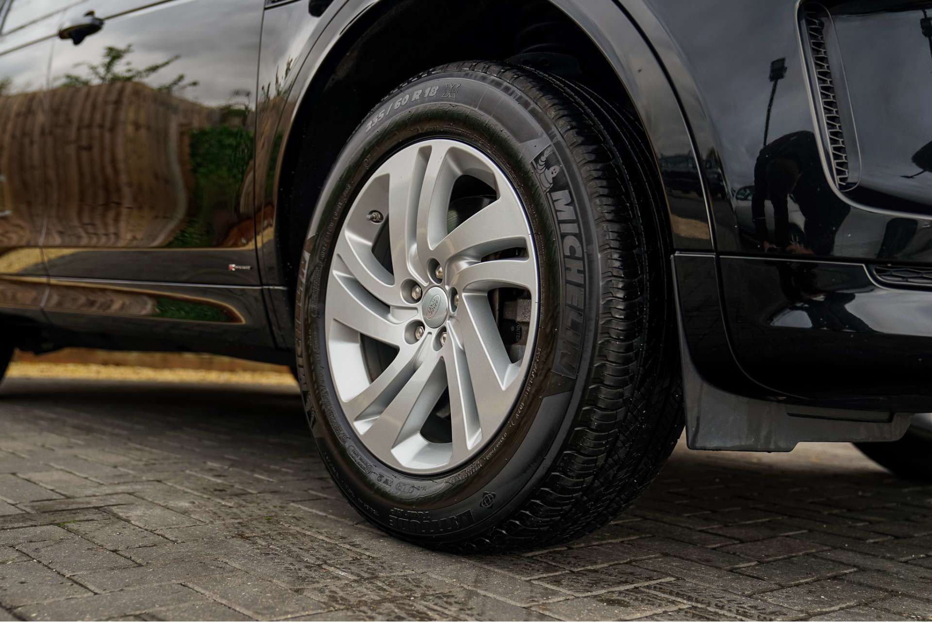 LAND ROVER DISCOVERY SPORT 2.0 Discovery Sport R-Dynamic S D Auto 4WD 5dr For Sale