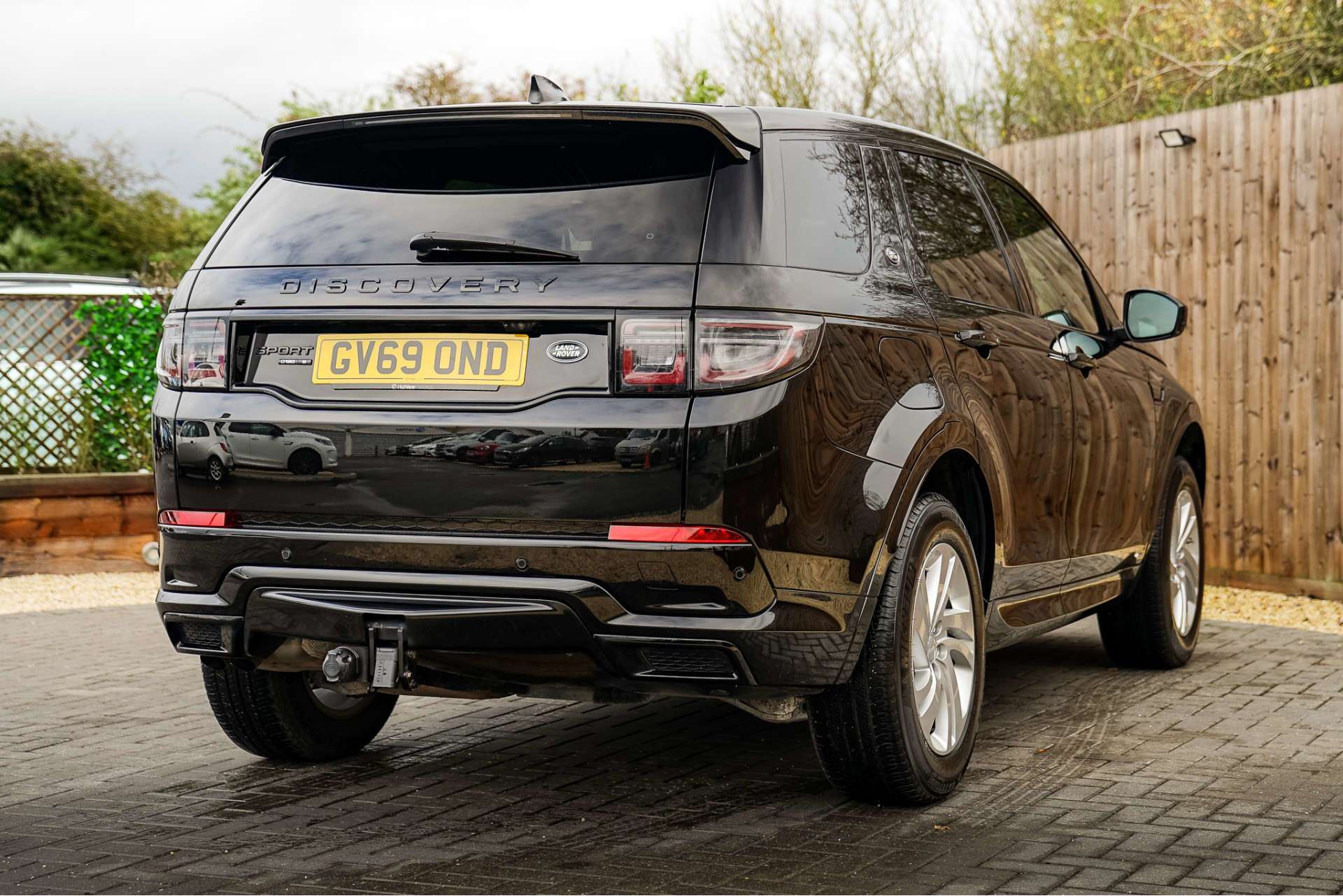 LAND ROVER DISCOVERY SPORT 2.0 Discovery Sport R-Dynamic S D Auto 4WD 5dr For Sale