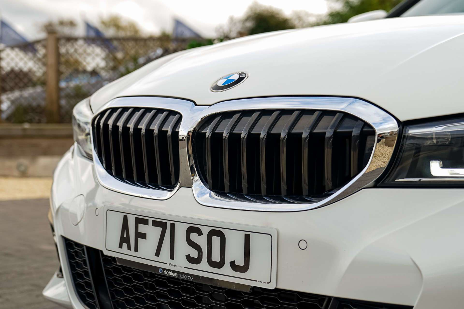 BMW 3 SERIES 2.0 318i M Sport Auto 4dr For Sale