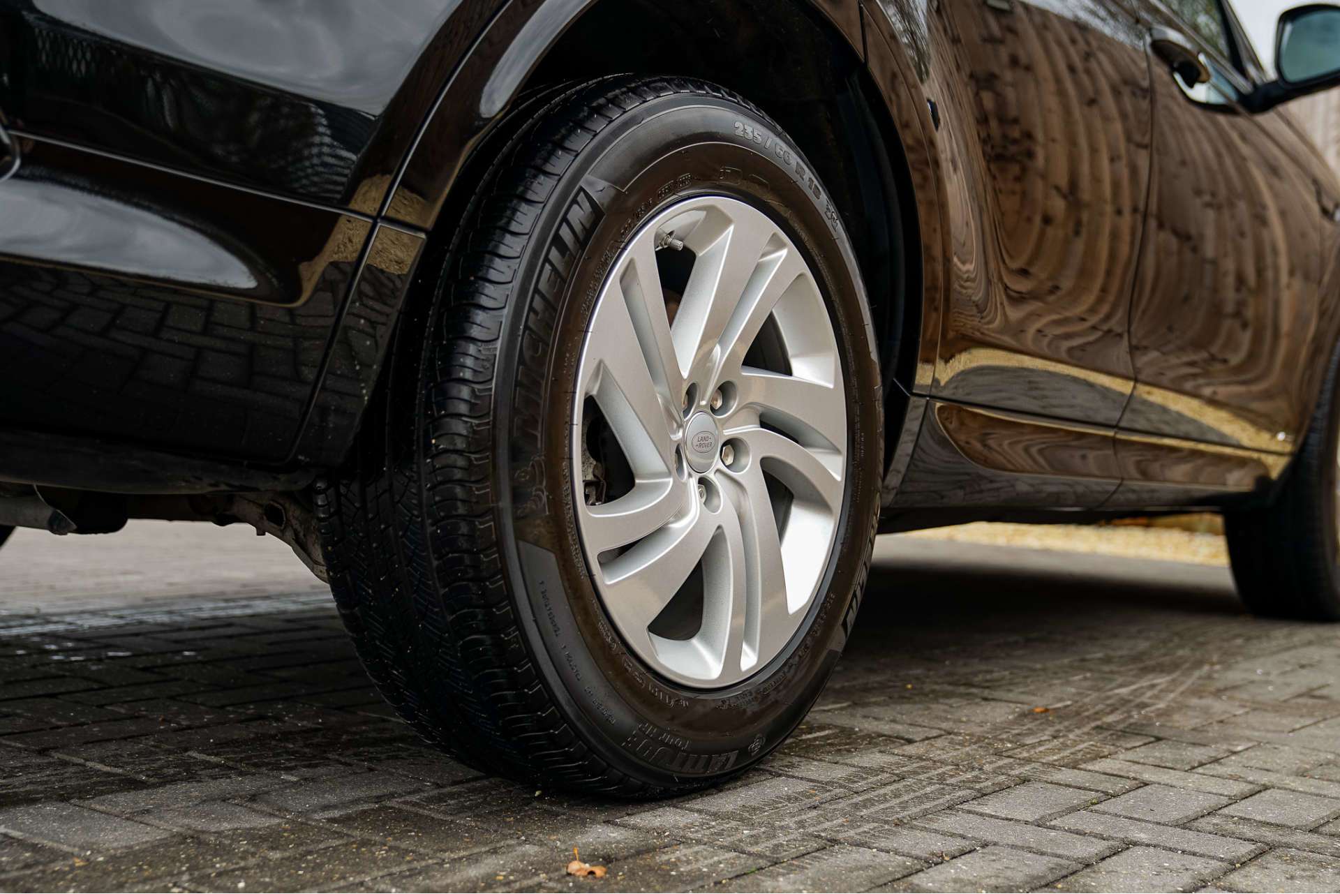 LAND ROVER DISCOVERY SPORT 2.0 Discovery Sport R-Dynamic S D Auto 4WD 5dr For Sale