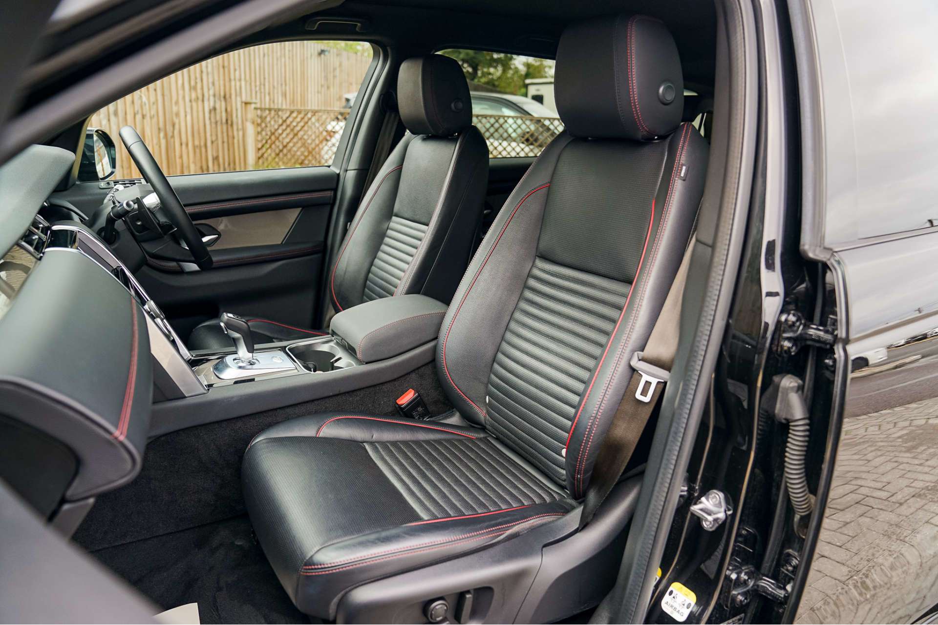 LAND ROVER DISCOVERY SPORT 2.0 Discovery Sport R-Dynamic S D Auto 4WD 5dr For Sale