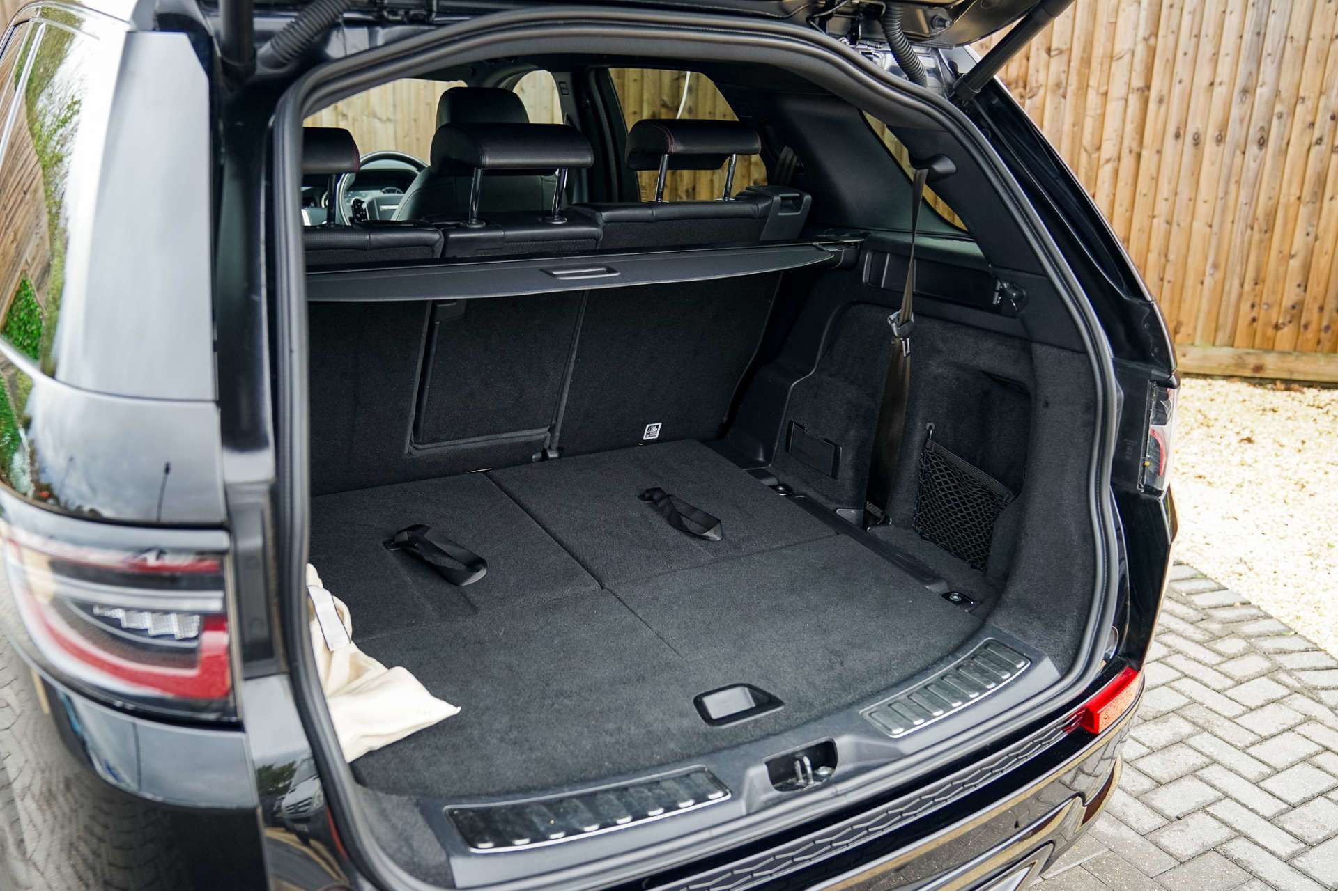 LAND ROVER DISCOVERY SPORT 2.0 Discovery Sport R-Dynamic S D Auto 4WD 5dr For Sale