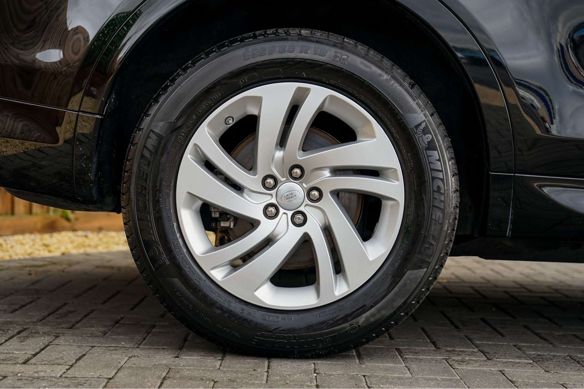 LAND ROVER DISCOVERY SPORT 2.0 Discovery Sport R-Dynamic S D Auto 4WD 5dr For Sale