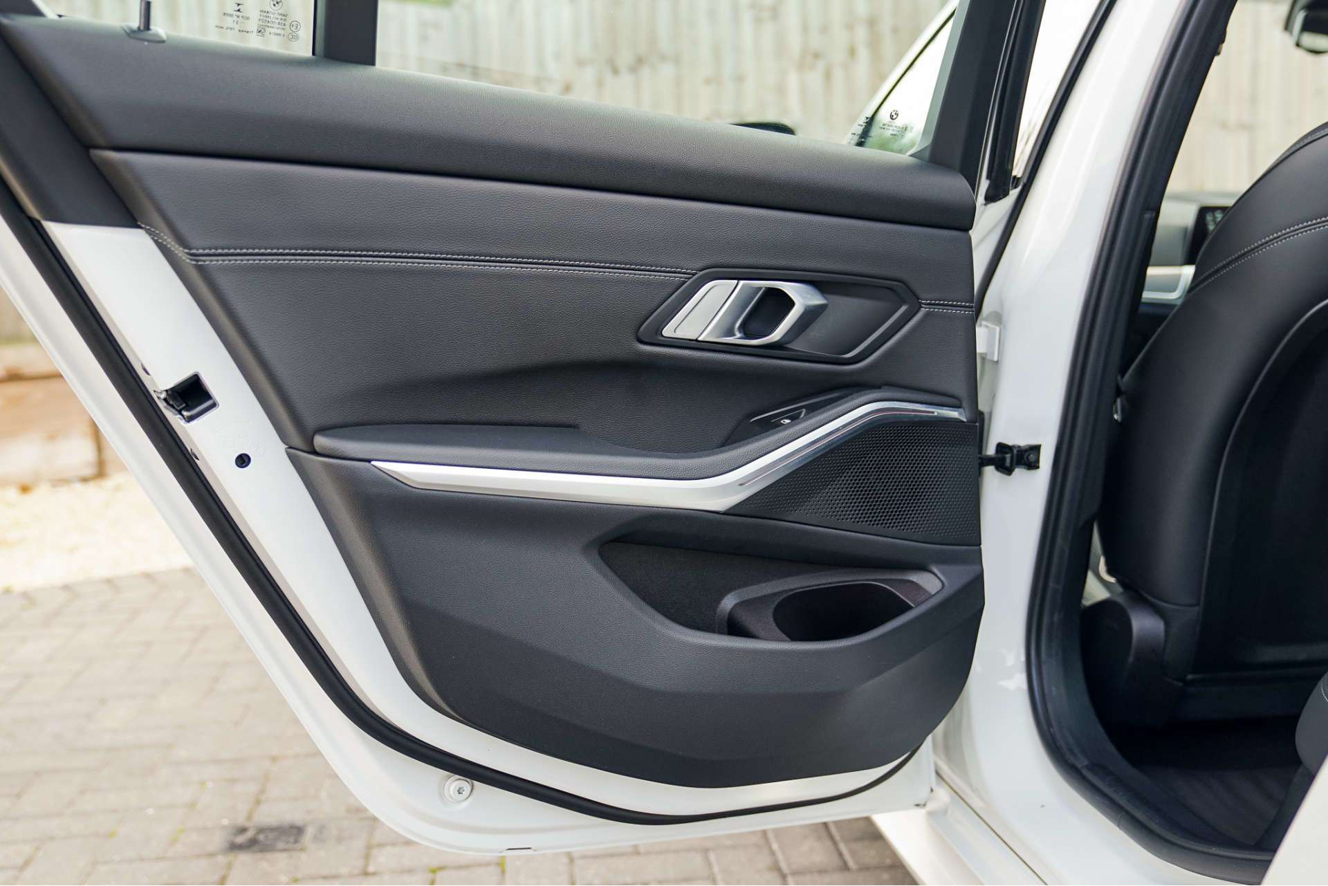 BMW 3 SERIES 2.0 318i M Sport Auto 4dr For Sale