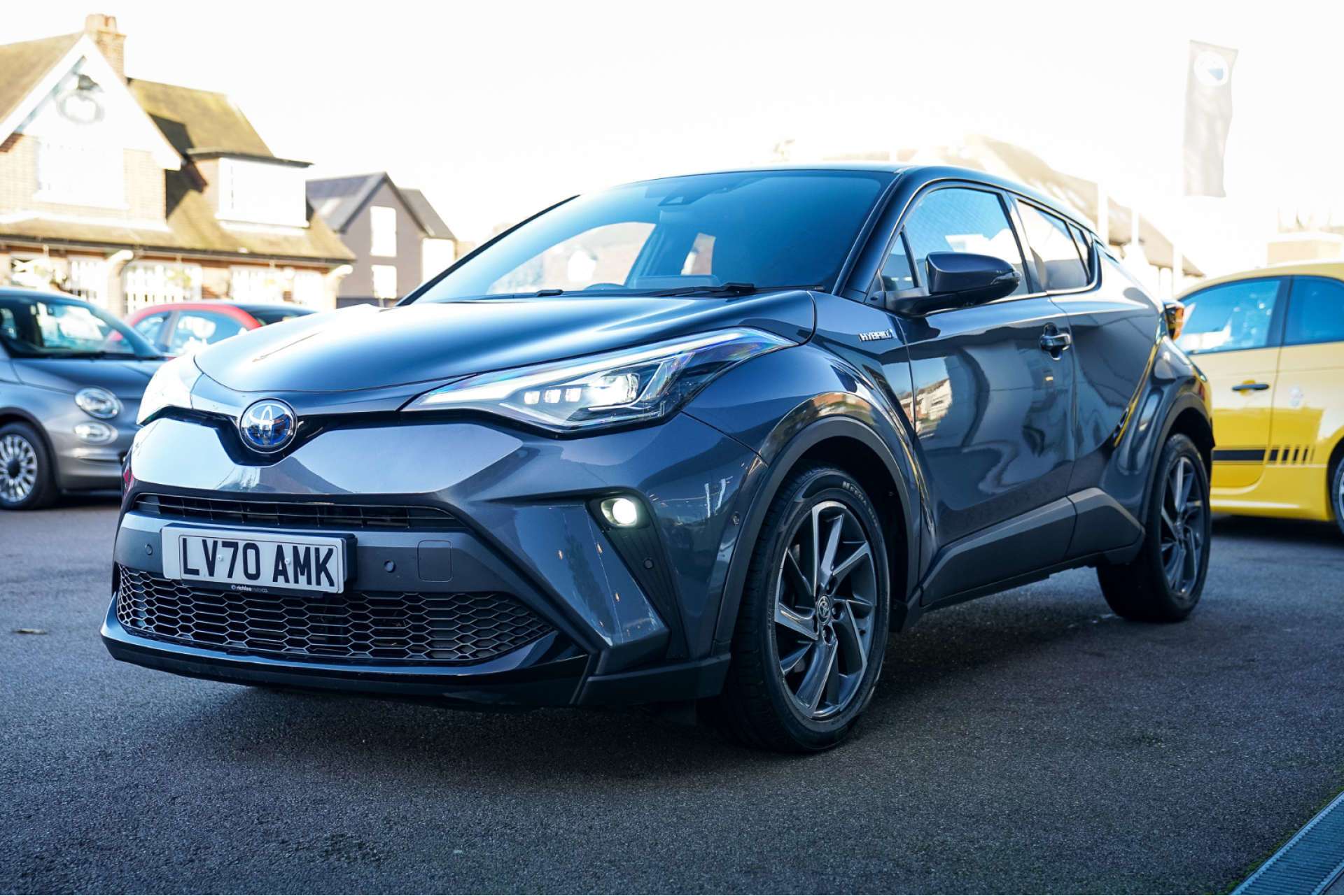 TOYOTA C-HR 1.8 C-HR-Dynamic HEV CVT 5dr For Sale