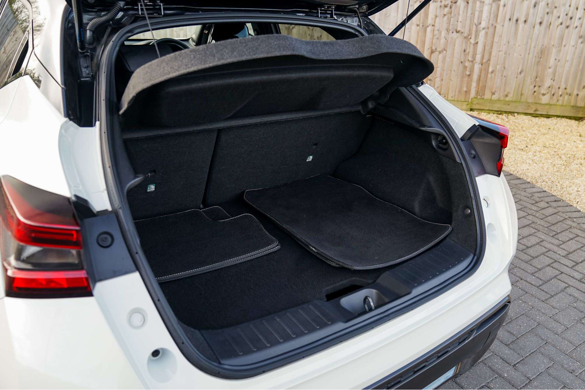 NISSAN JUKE 1.0 Juke Tekna+ DiG-T Semi-Auto 5dr For Sale