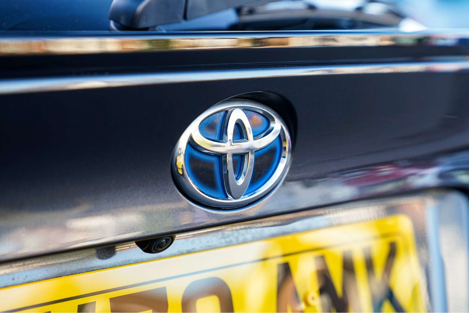 TOYOTA C-HR 1.8 C-HR-Dynamic HEV CVT 5dr For Sale