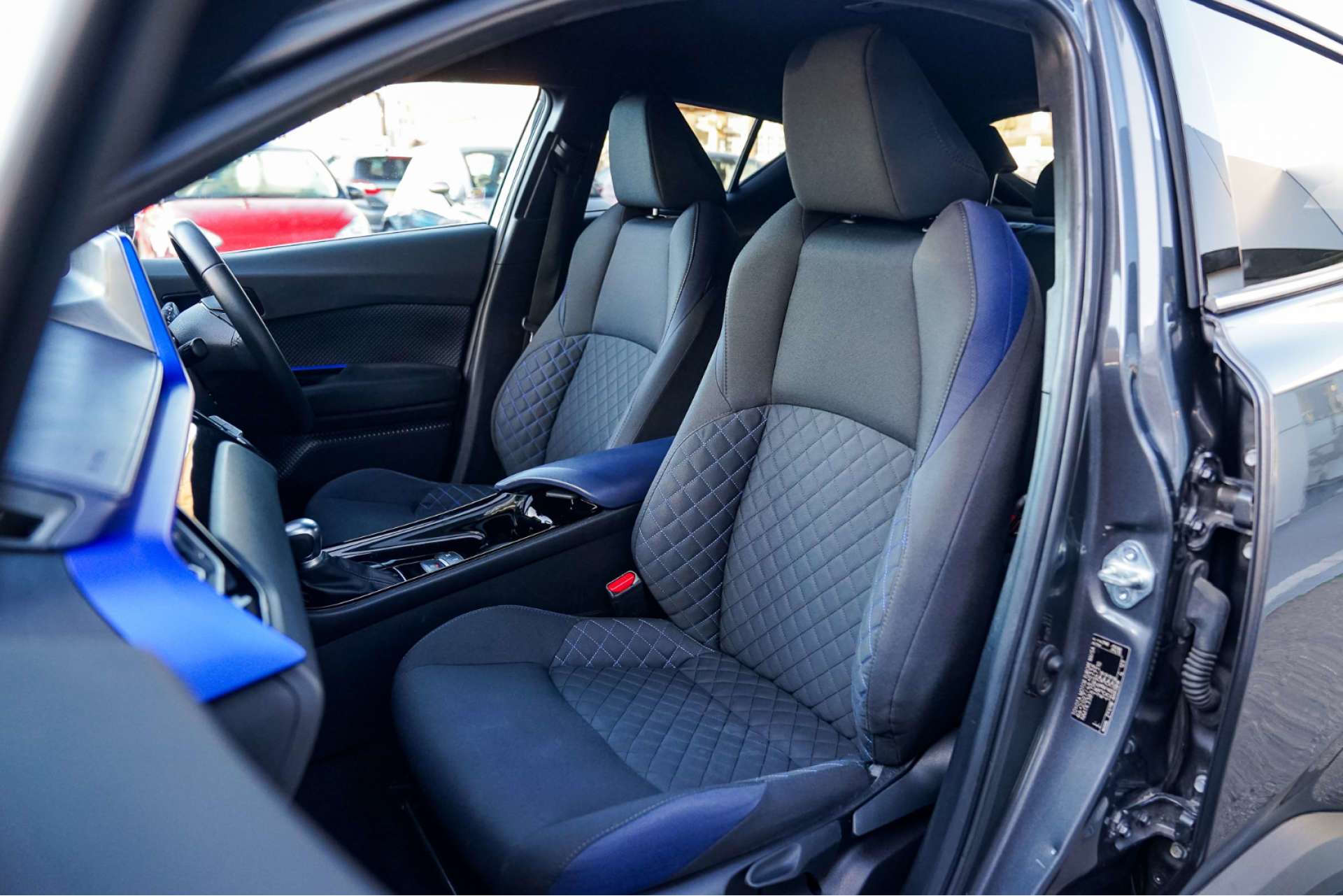 TOYOTA C-HR 1.8 C-HR-Dynamic HEV CVT 5dr For Sale