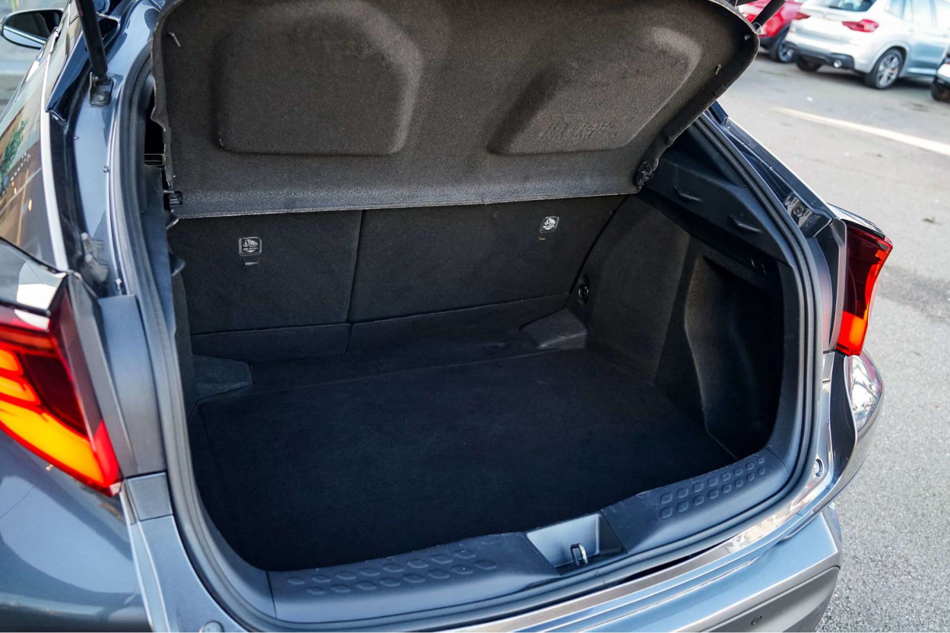 TOYOTA C-HR 1.8 C-HR-Dynamic HEV CVT 5dr For Sale