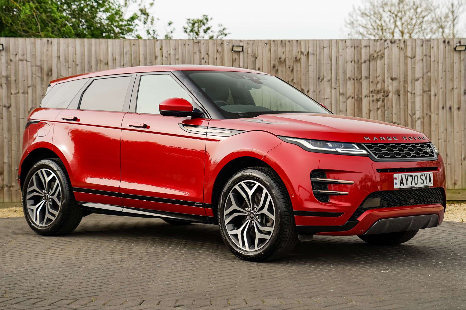LAND ROVER RANGE ROVER EVOQUE 2.0 Range Rover Evoque R-Dynamic HSE D Auto 4WD 5dr For Sale