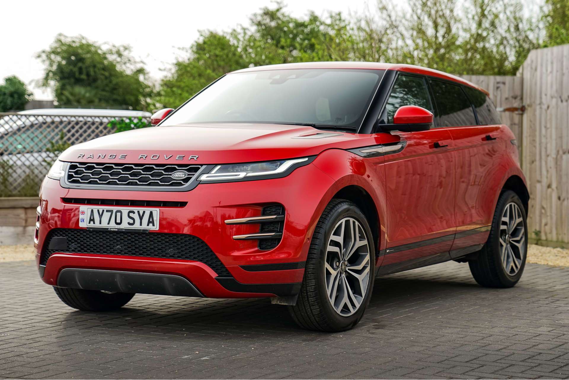 LAND ROVER RANGE ROVER EVOQUE 2.0 Range Rover Evoque R-Dynamic HSE D Auto 4WD 5dr For Sale