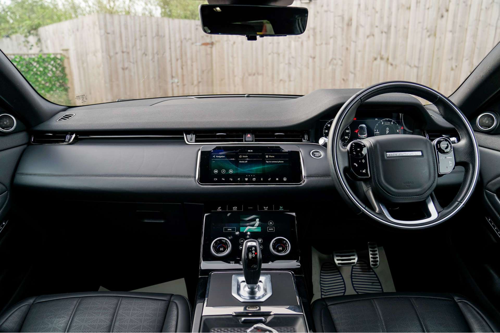 LAND ROVER RANGE ROVER EVOQUE 2.0 Range Rover Evoque R-Dynamic HSE D Auto 4WD 5dr For Sale