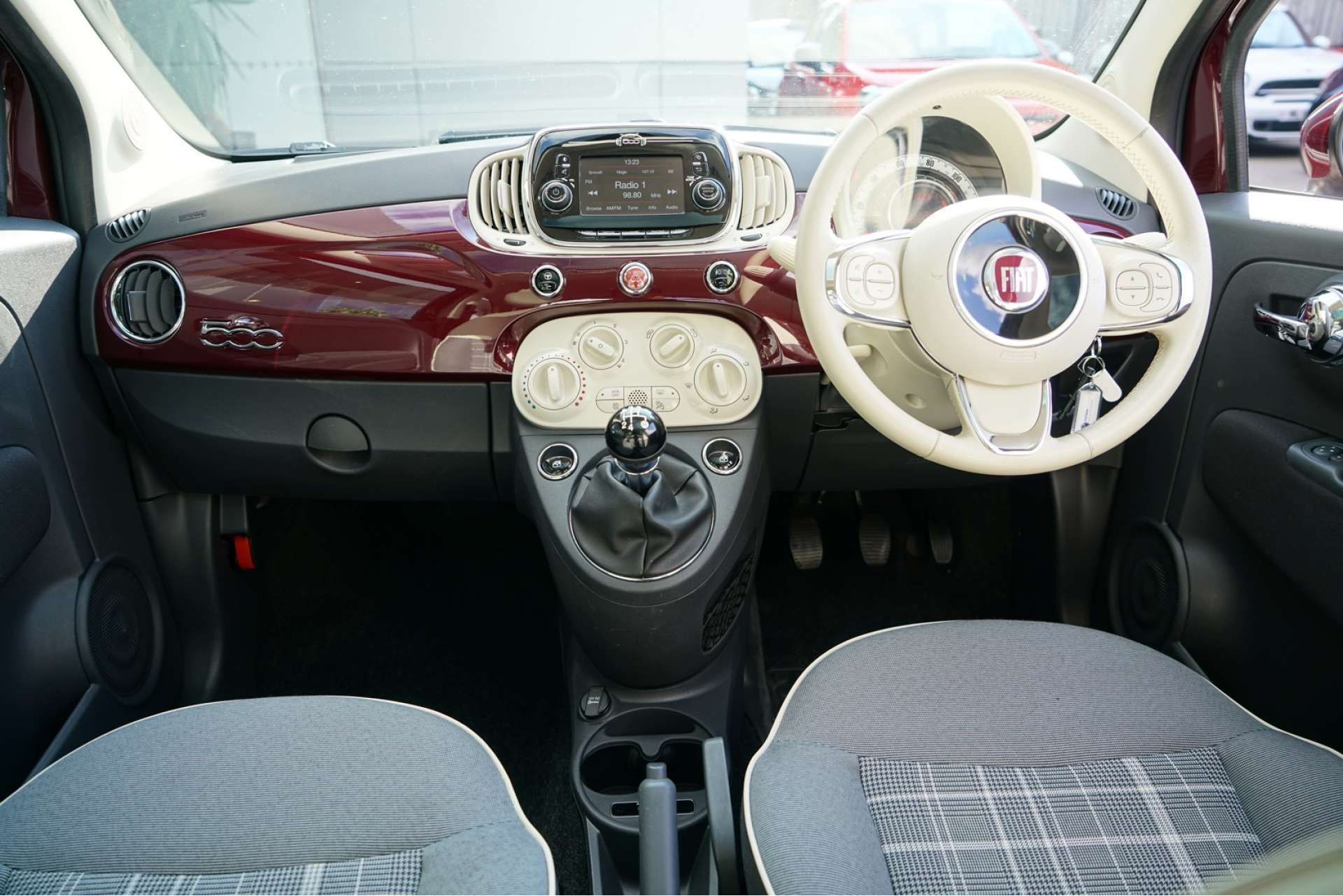 FIAT 500 1.2 LOUNGE 3dr For Sale