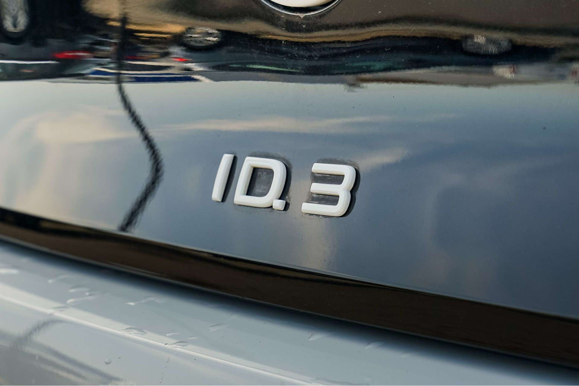 VOLKSWAGEN ID.3 Pro 58kWh Life Hatchback 5dr Electric Auto (145 ps) For Sale