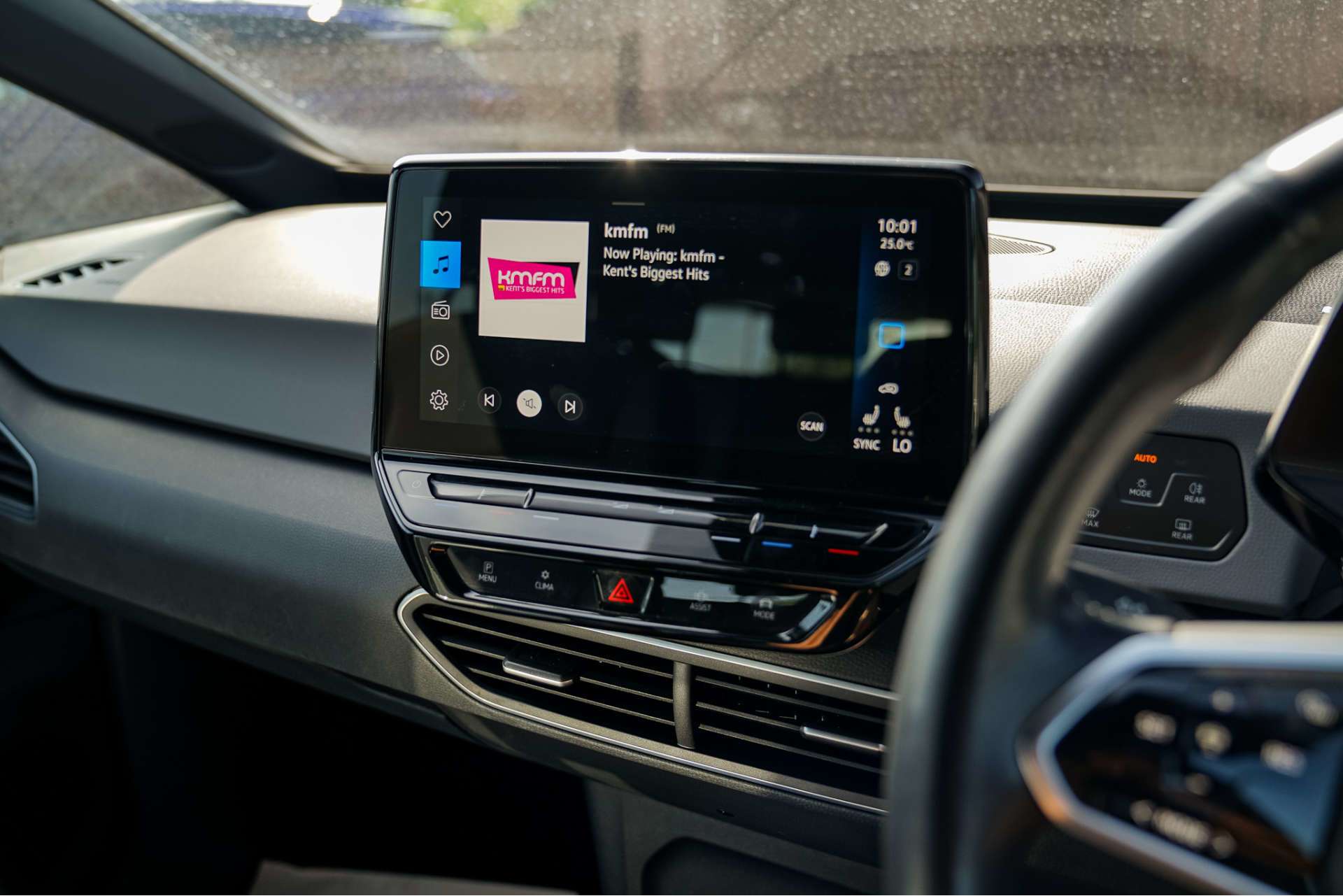 VOLKSWAGEN ID.3 Pro 58kWh Life Hatchback 5dr Electric Auto (145 ps) For Sale