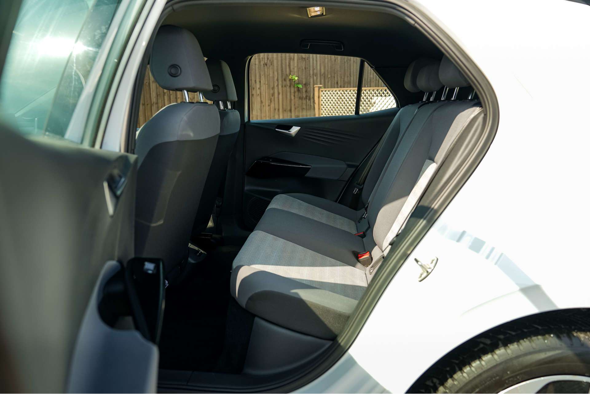 VOLKSWAGEN ID.3 Pro 58kWh Life Hatchback 5dr Electric Auto (145 ps) For Sale