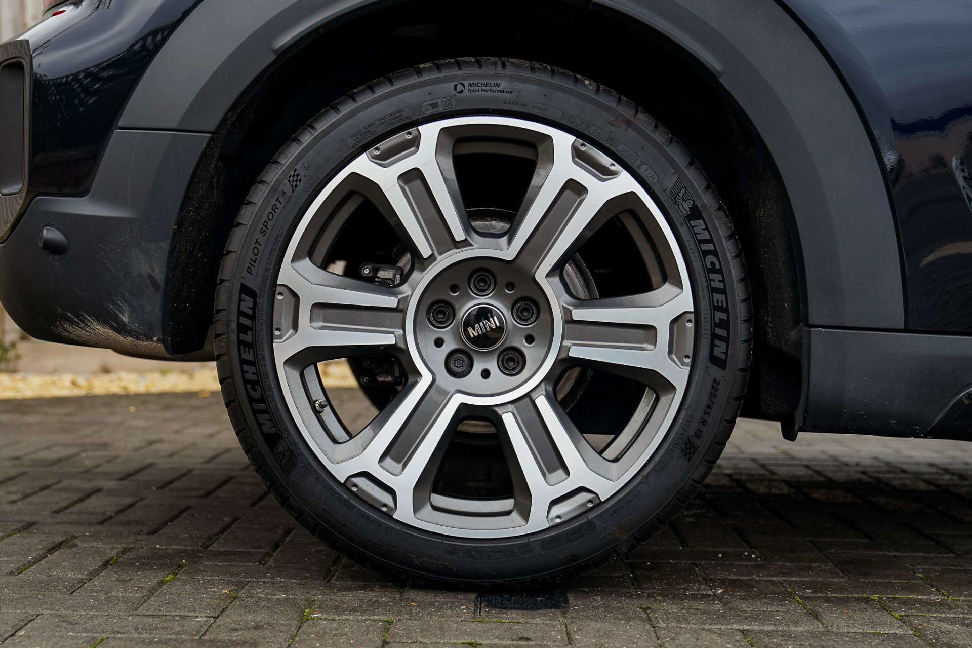 MINI COUNTRYMAN 1.5 Countryman Cooper Exclusive Auto 5dr For Sale