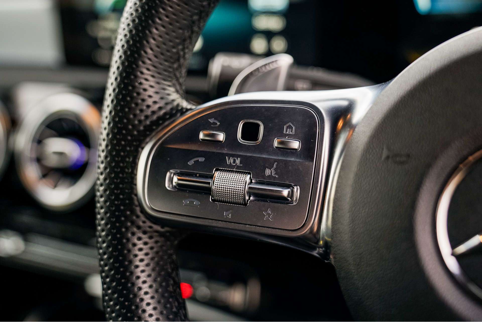 MERCEDES-BENZ A-Class 2.0 AMG A 35 4MATIC PREMIUM 4WD 5dr For Sale