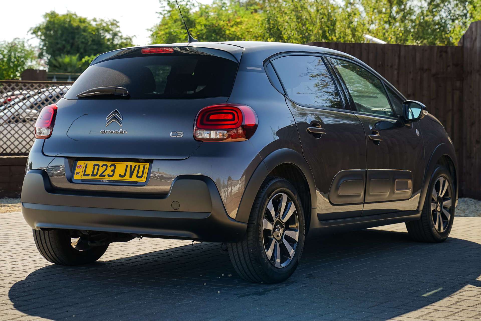CITROEN C3 1.2 PureTech C-Series Edition Hatchback 5dr Petrol EAT6 Euro 6 (s/s) (110 ps) For Sale