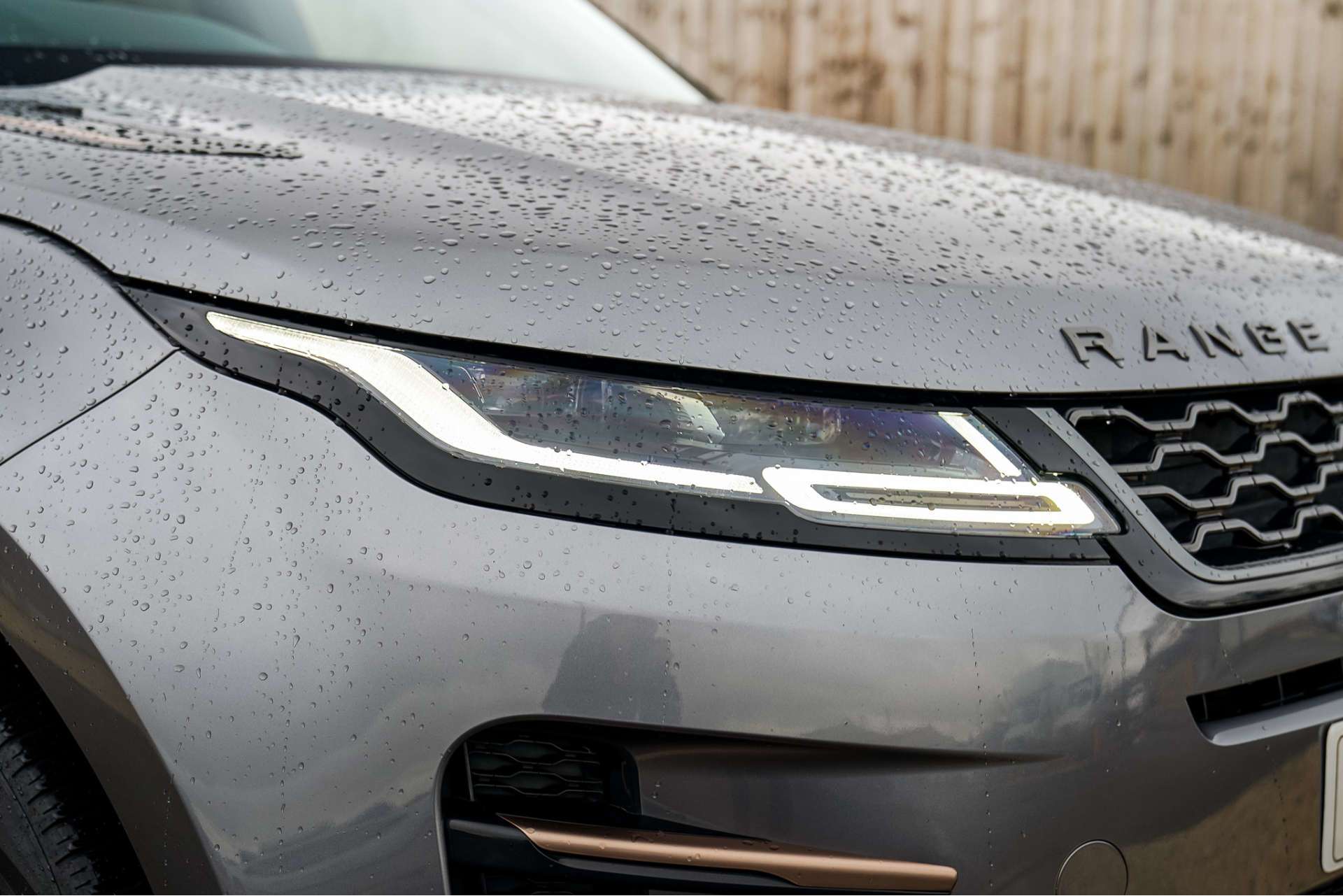 LAND ROVER RANGE ROVER EVOQUE 2.0 Range Rover Evoque R-Dynamic HSE D Auto 4WD 5dr For Sale