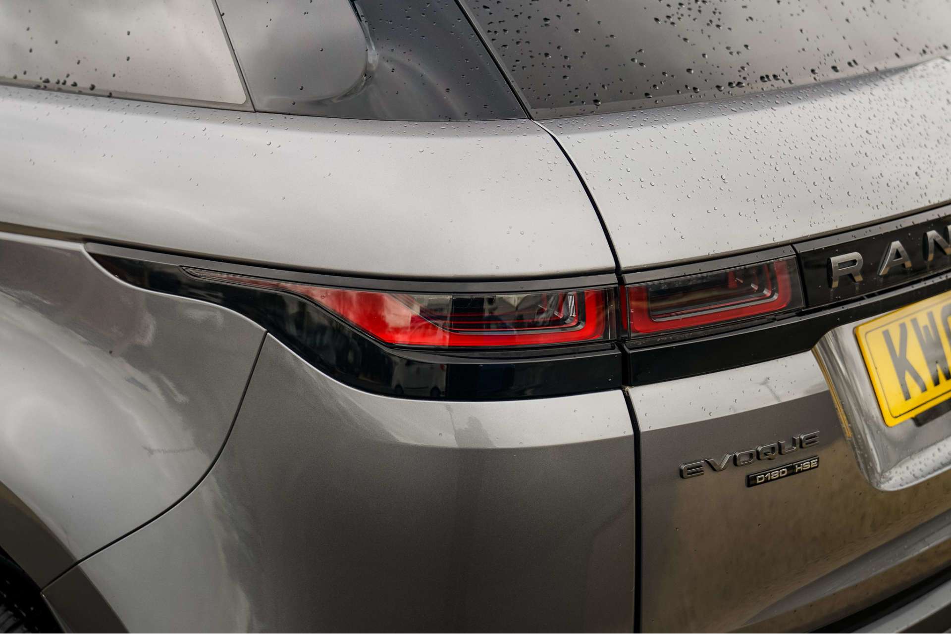 LAND ROVER RANGE ROVER EVOQUE 2.0 Range Rover Evoque R-Dynamic HSE D Auto 4WD 5dr For Sale