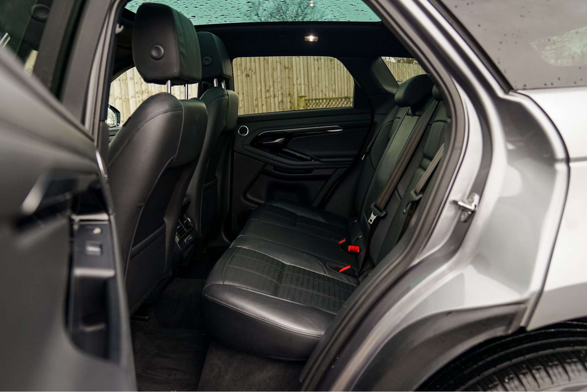 LAND ROVER RANGE ROVER EVOQUE 2.0 Range Rover Evoque R-Dynamic HSE D Auto 4WD 5dr For Sale