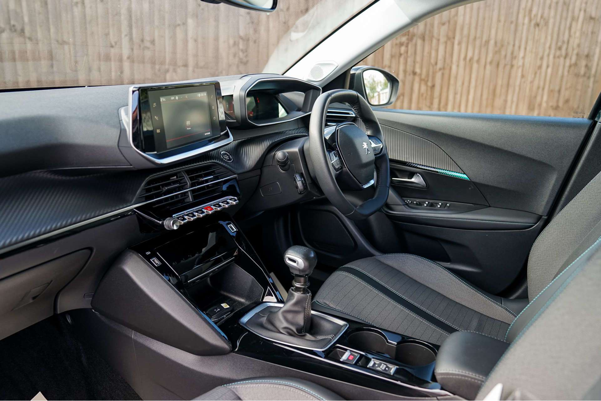PEUGEOT 2008 1.2 PureTech Allure Premium SUV 5dr Petrol Manual Euro 6 (s/s) (130 ps) For Sale