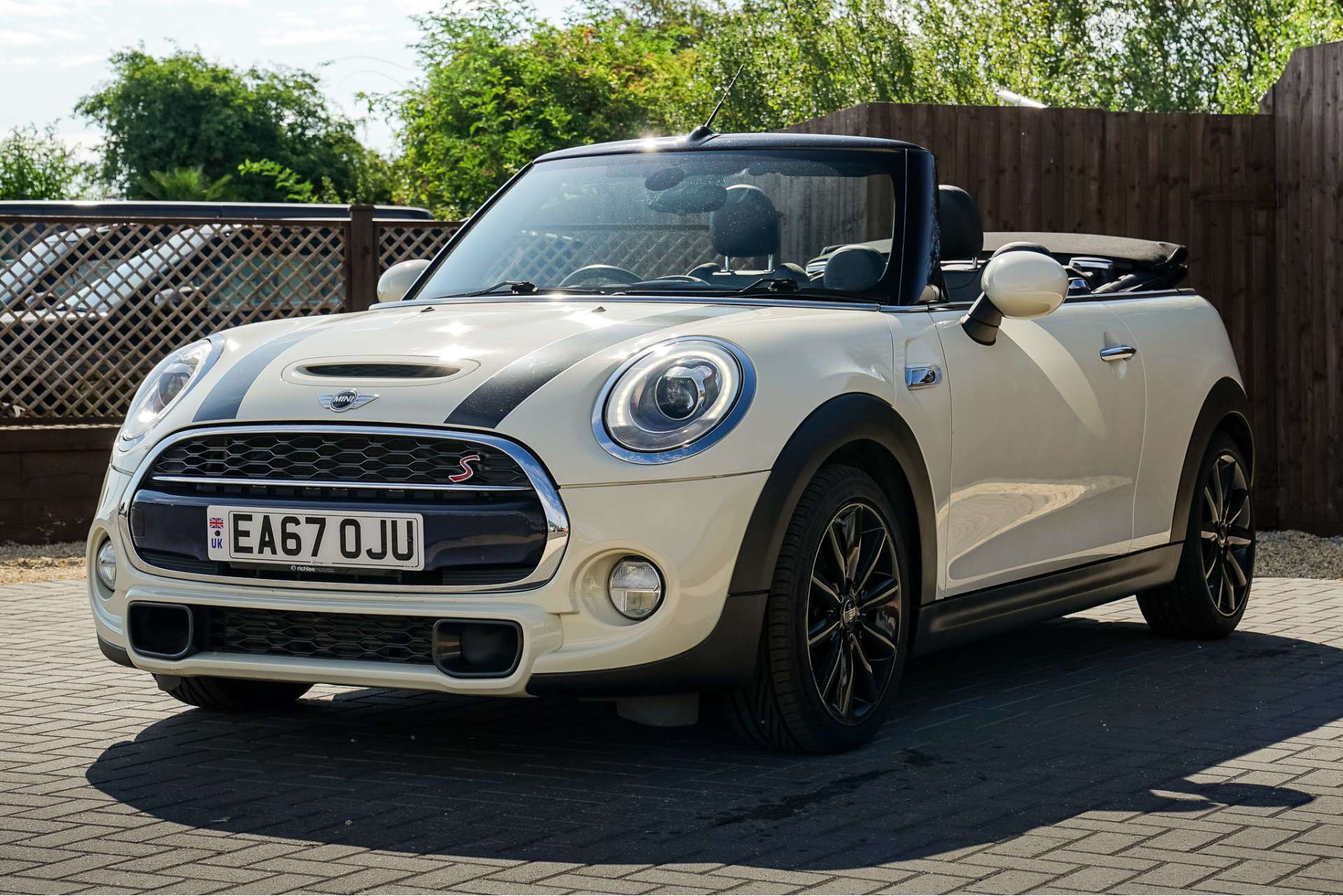 MINI CONVERTIBLE 2.0 Cooper S Convertible 2dr Petrol Auto Euro 6 (s/s) (192 ps) For Sale