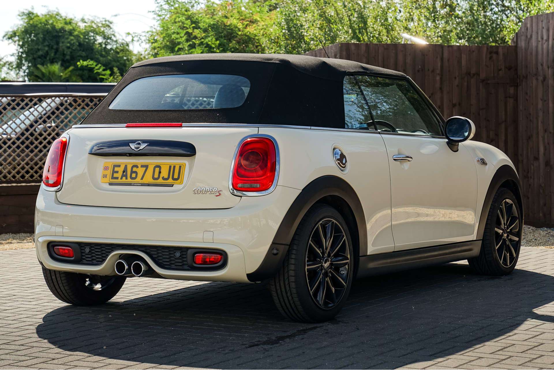 MINI CONVERTIBLE 2.0 Cooper S Convertible 2dr Petrol Auto Euro 6 (s/s) (192 ps) For Sale