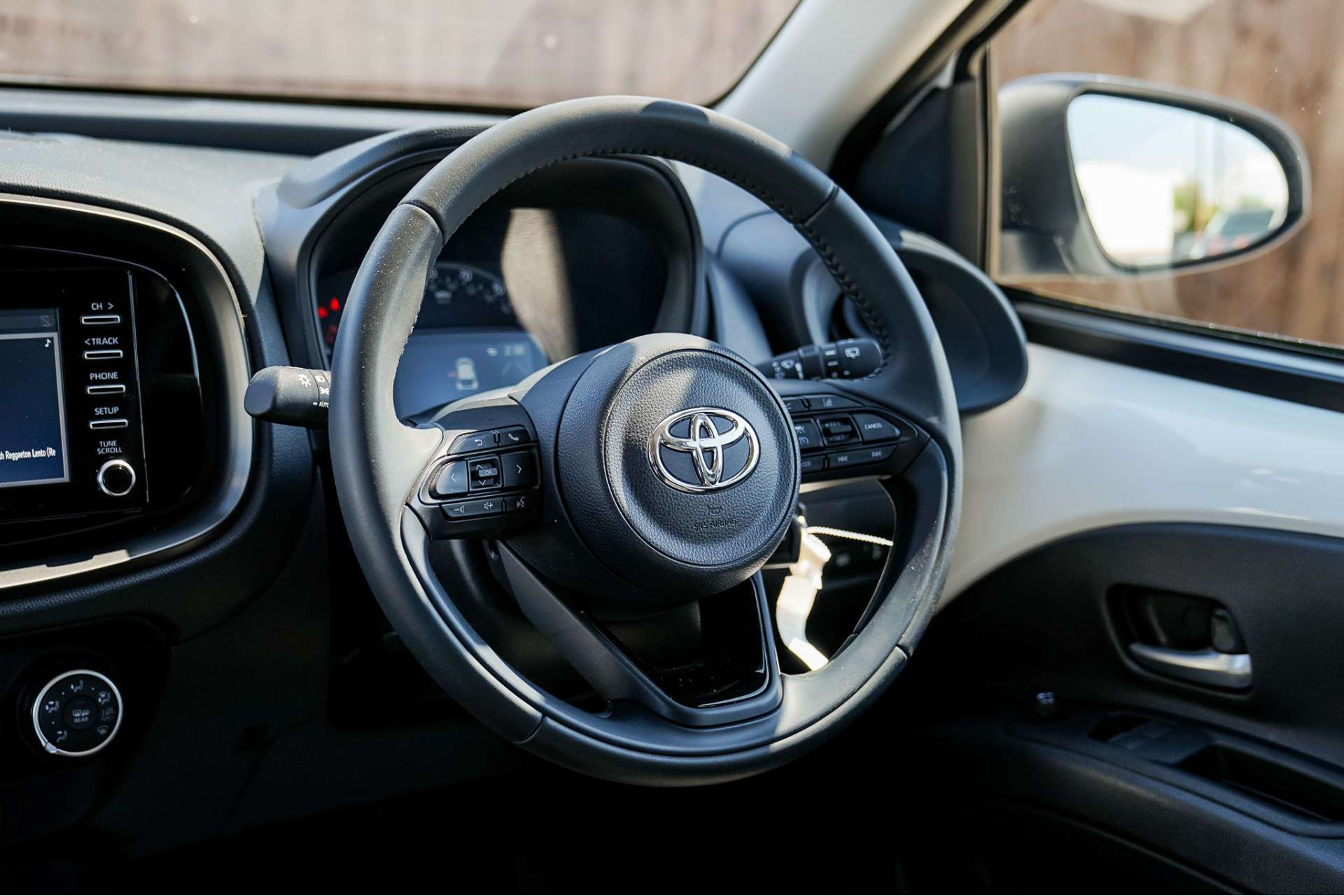 TOYOTA AYGO X 1.0 VVT-i Pure Hatchback 5dr Petrol Manual Euro 6 (s/s) (72 ps) For Sale