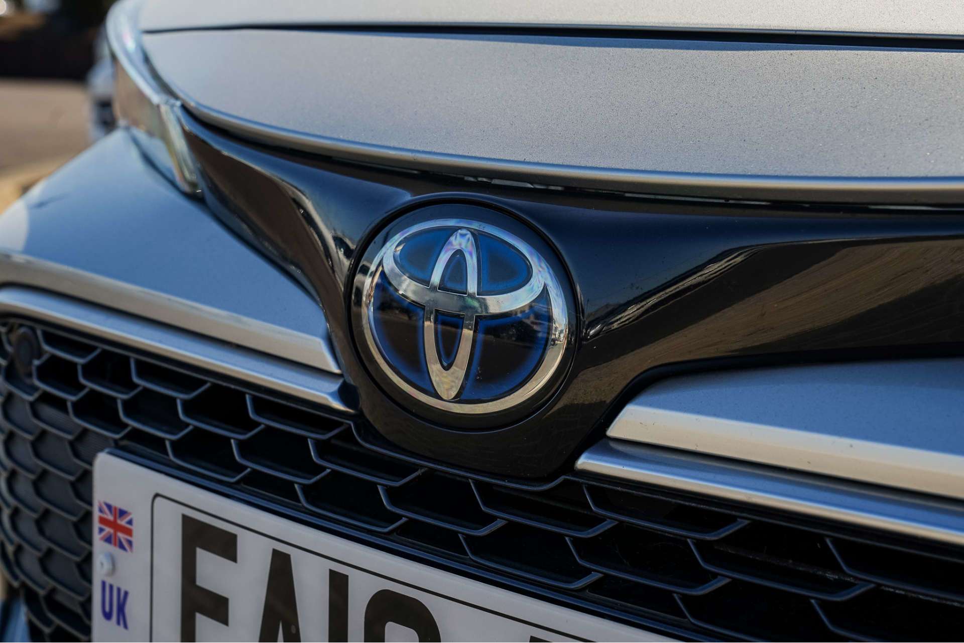 TOYOTA COROLLA 2.0 VVT-h Excel Hatchback 5dr Petrol Hybrid CVT Euro 6 (s/s) (184 ps) For Sale