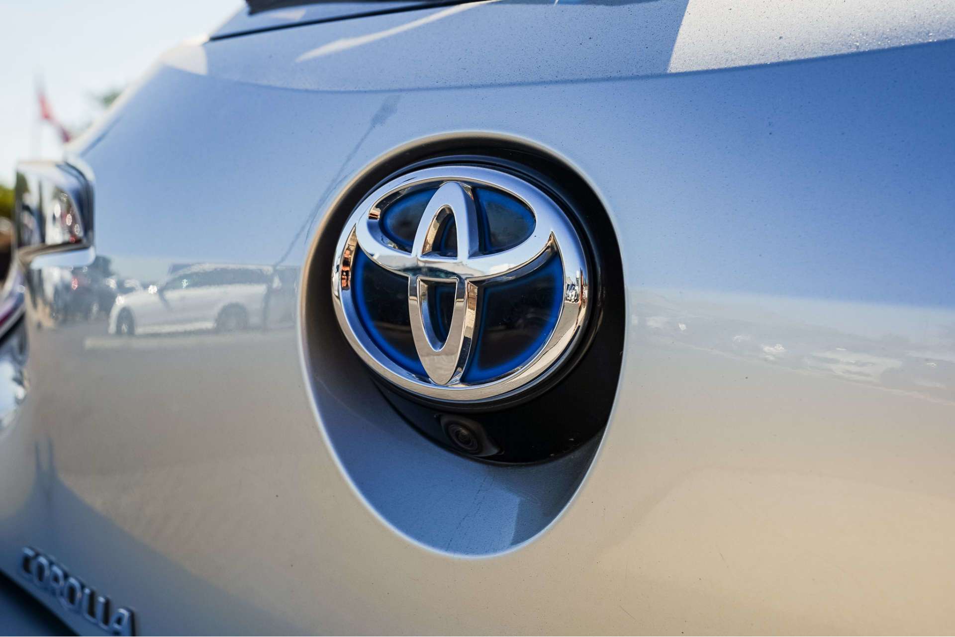 TOYOTA COROLLA 2.0 VVT-h Excel Hatchback 5dr Petrol Hybrid CVT Euro 6 (s/s) (184 ps) For Sale
