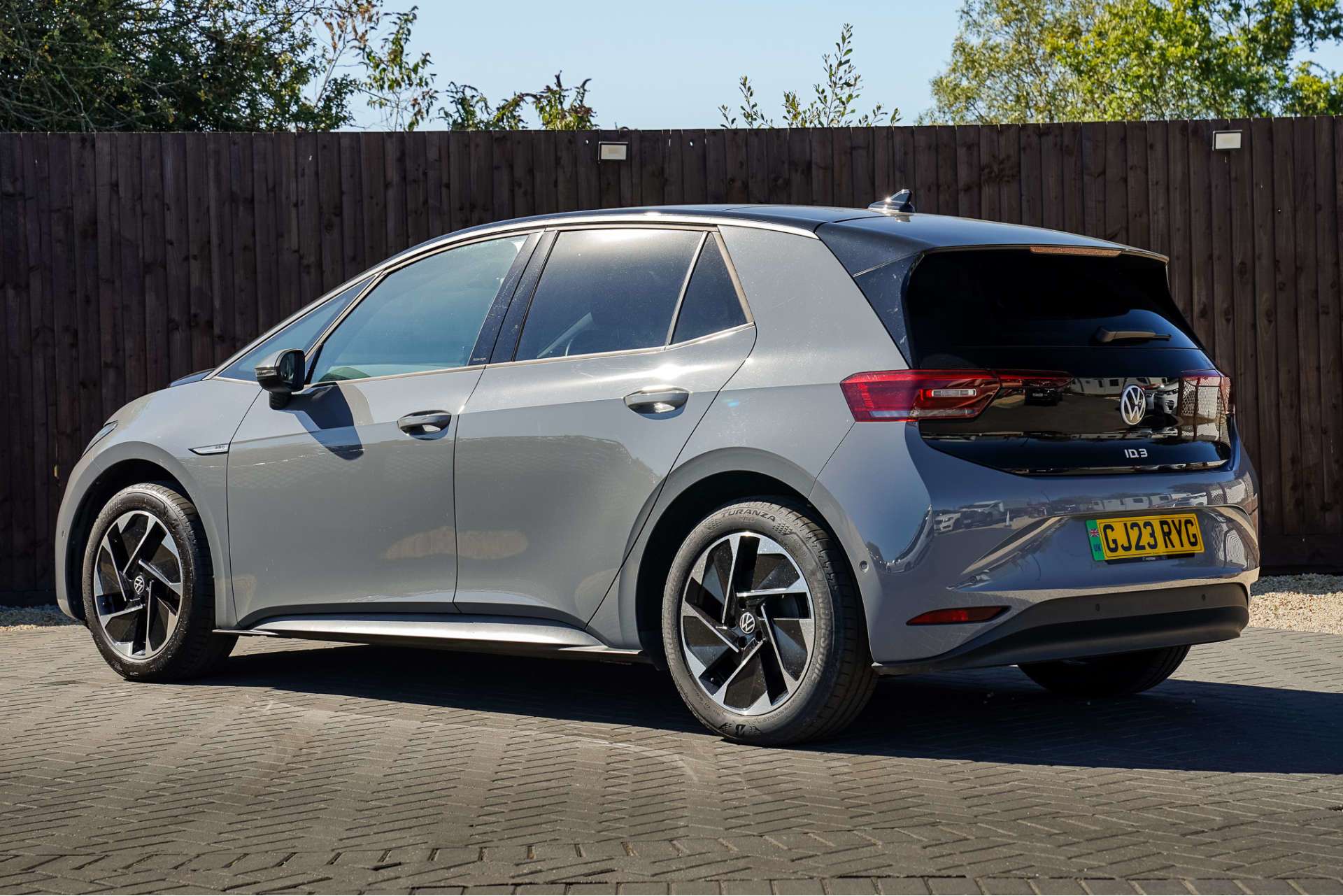 VOLKSWAGEN ID.3 Pro Performance 58kWh Family Hatchback 5dr Electric Auto (204 ps) For Sale