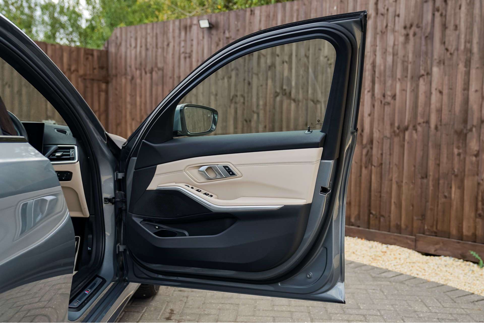 BMW 3 SERIES 2.0 330e 12kWh M Sport Saloon 4dr Petrol Plug-in Hybrid Auto Euro 6 (s/s) (292 ps) For Sale