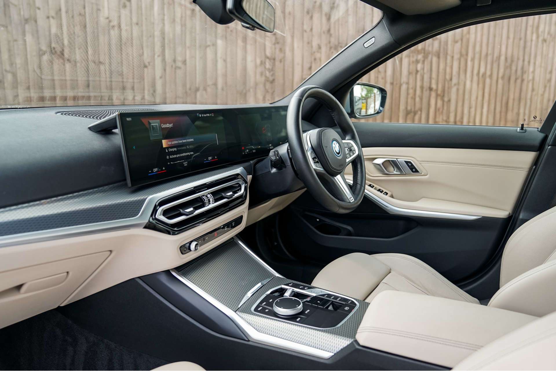 BMW 3 SERIES 2.0 330e 12kWh M Sport Saloon 4dr Petrol Plug-in Hybrid Auto Euro 6 (s/s) (292 ps) For Sale